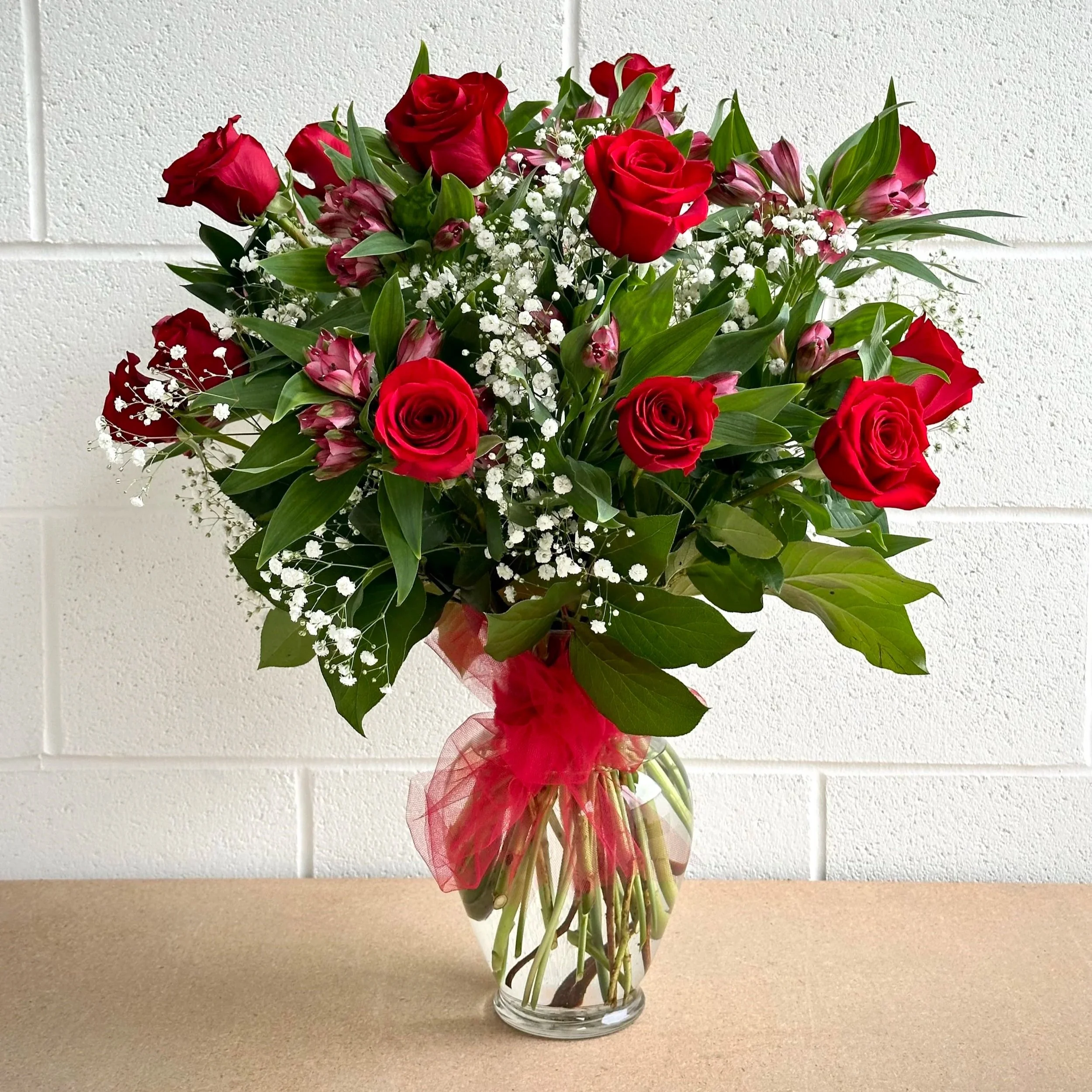 Deluxe Dozen Rose Arrangement