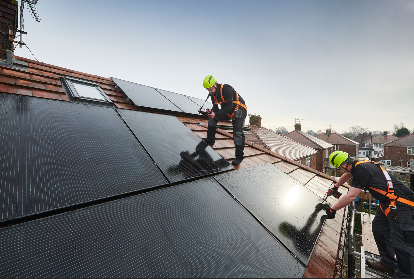 Cost savings with solar: reduce energy bills and access UK government grants for installation