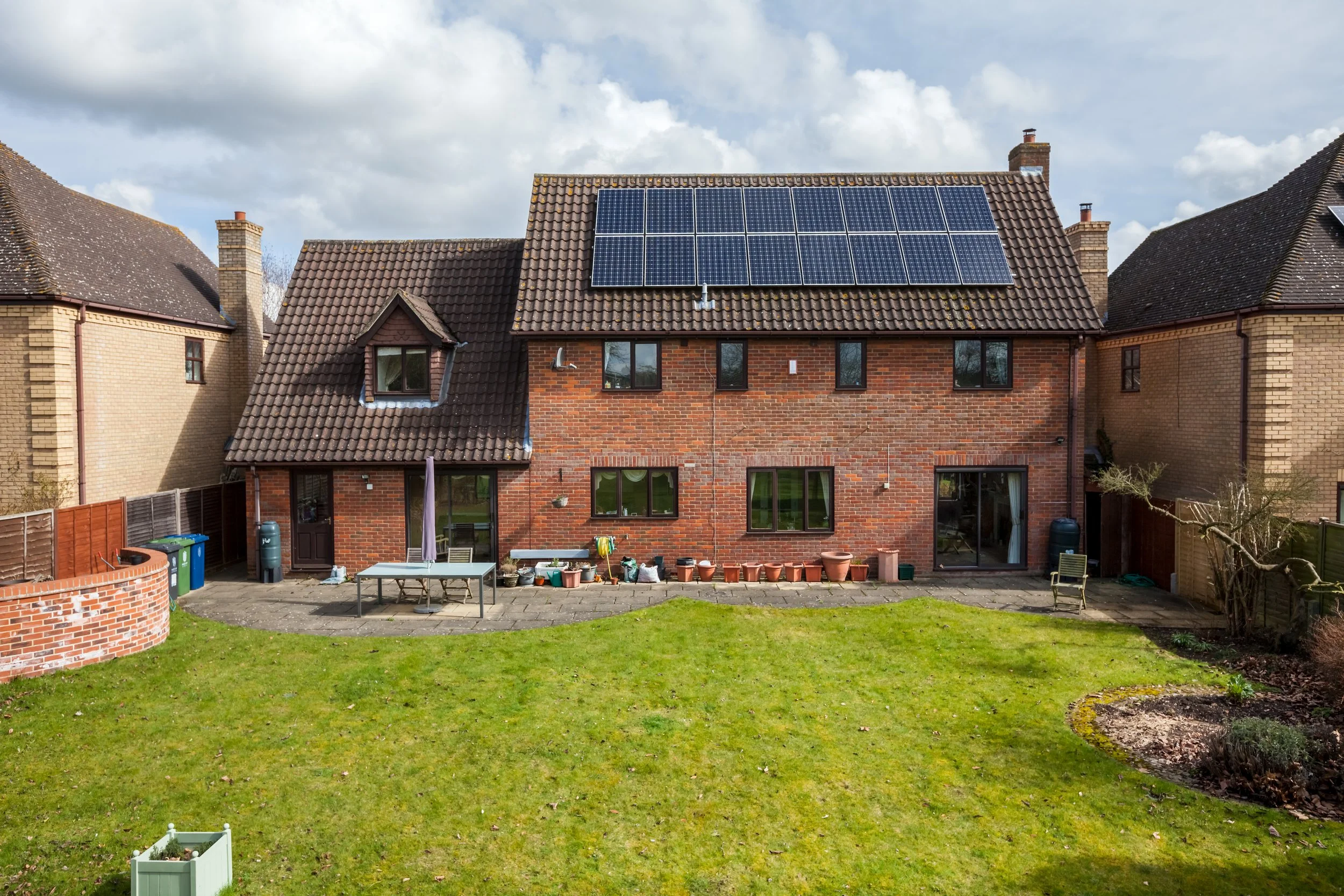 Discover available UK solar grants to help reduce the cost of installing solar panels.