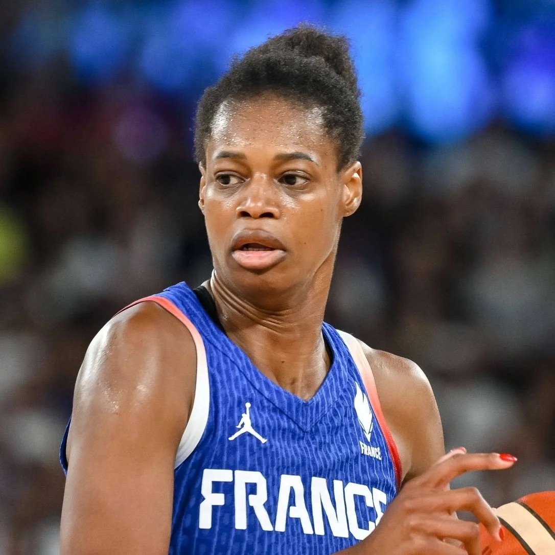 VALÉRIANE AYAYI-VUKOSAVLJEVIĆ