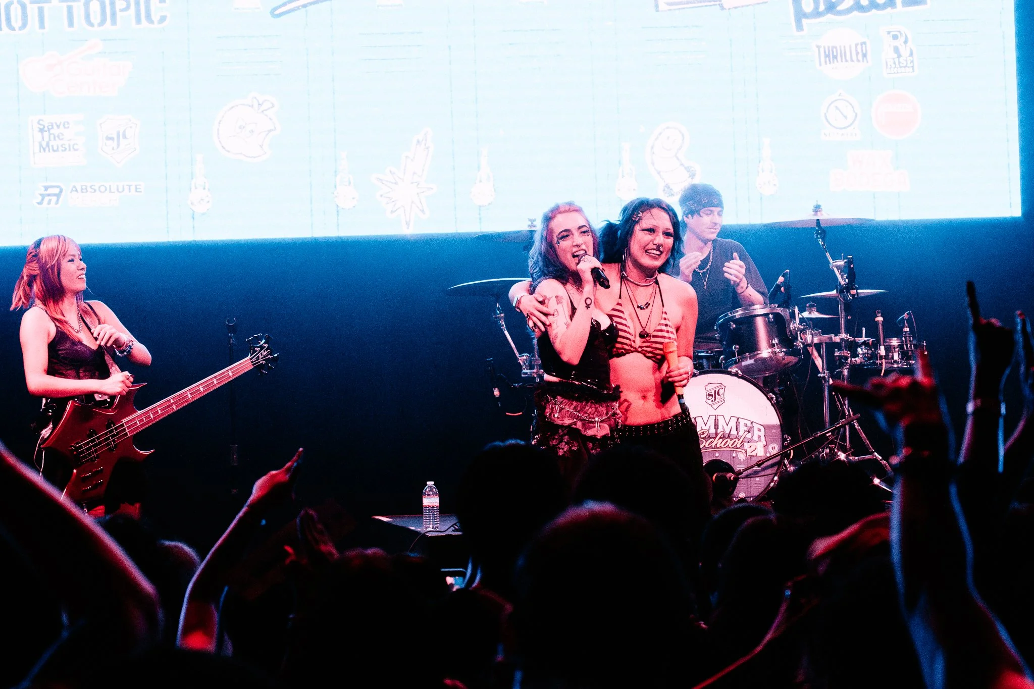 20260620-honeyrevenge-losangeles-anniewu-24.jpg