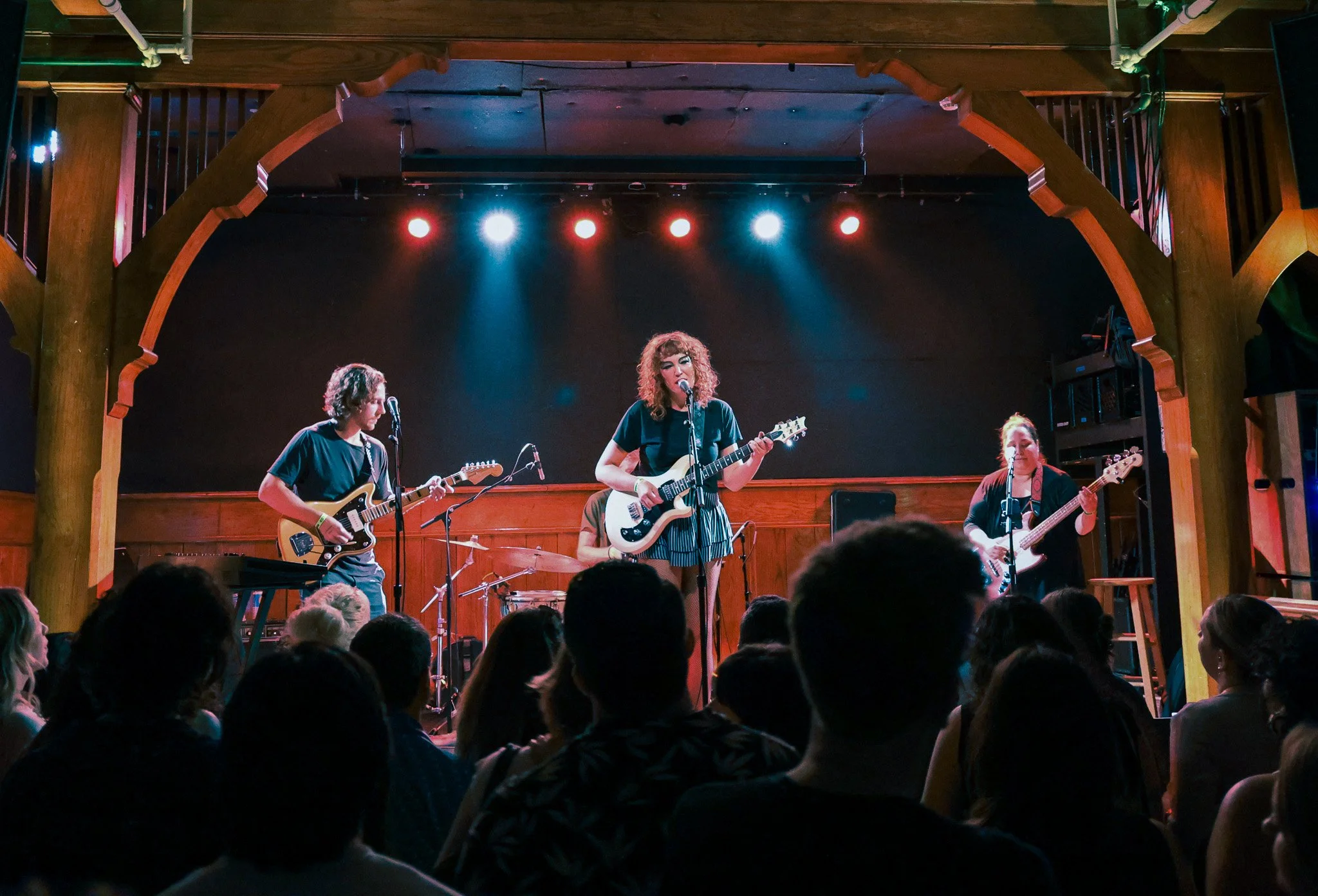 BLUHM brings synth dream pop to Chicago’s cozy Schubas Tavern