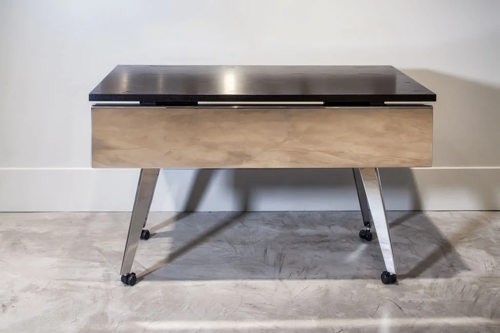 Front facing Flatiron training table