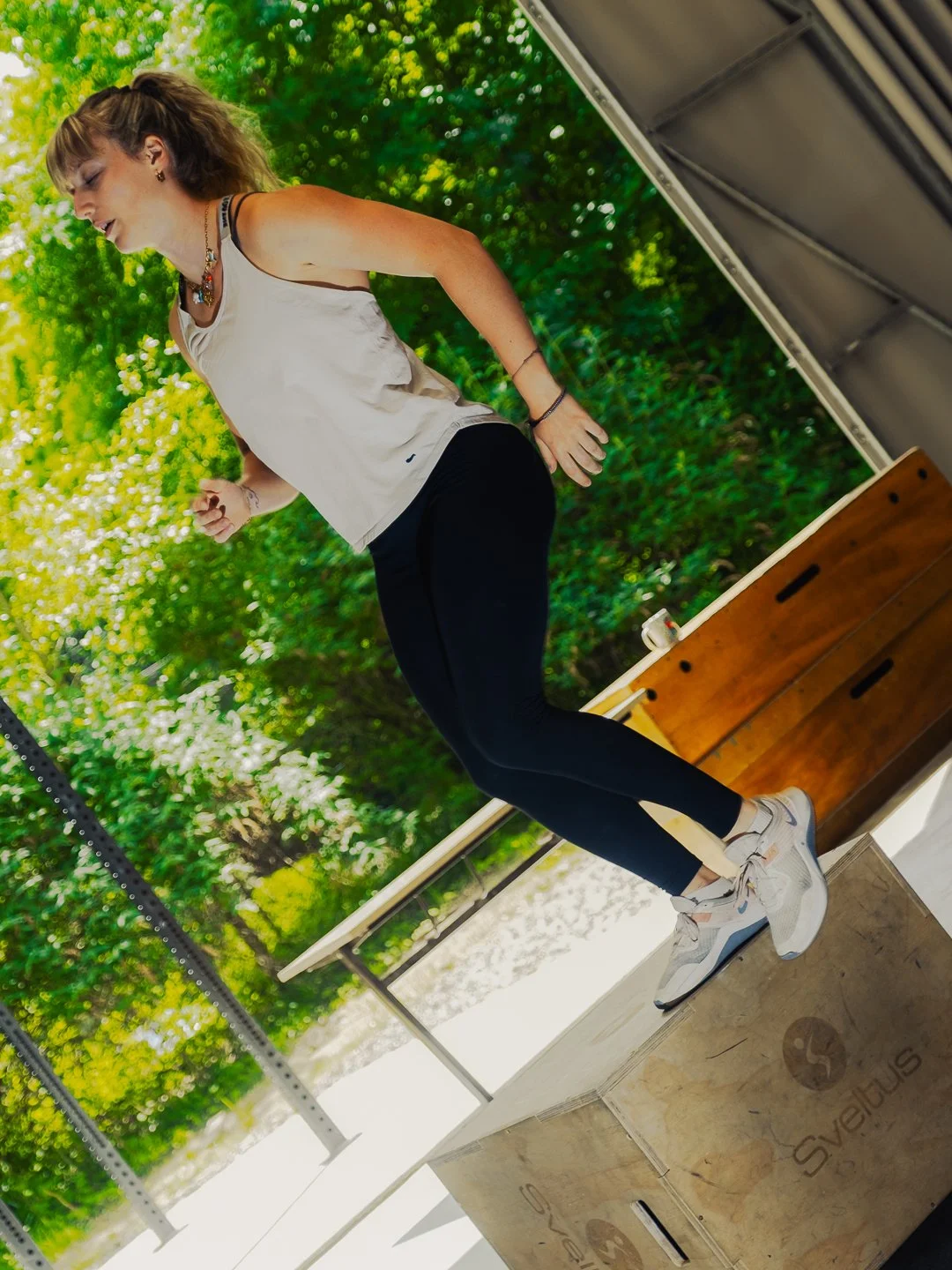 CAPUCINE VIGLIONE X CAPITAL8-2.jpg