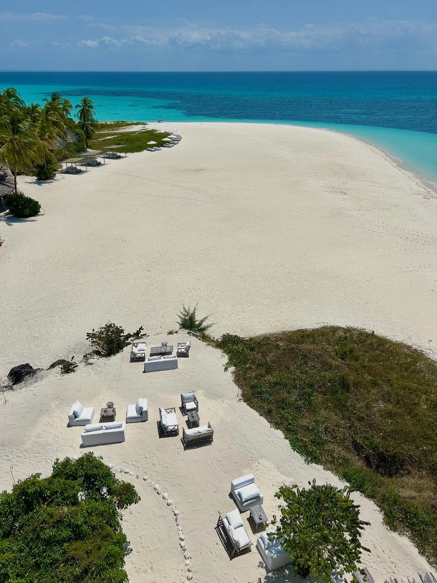 WOW!! Just WOW!! The most heavenly private island retreat I think I&rsquo;ve ever visited. 
Laba Laba Fanjove Island&hellip;..if you love a white sandy beach and swimming in the ocean (no pool, not needed) then put this on your bucket list now!!
Supe