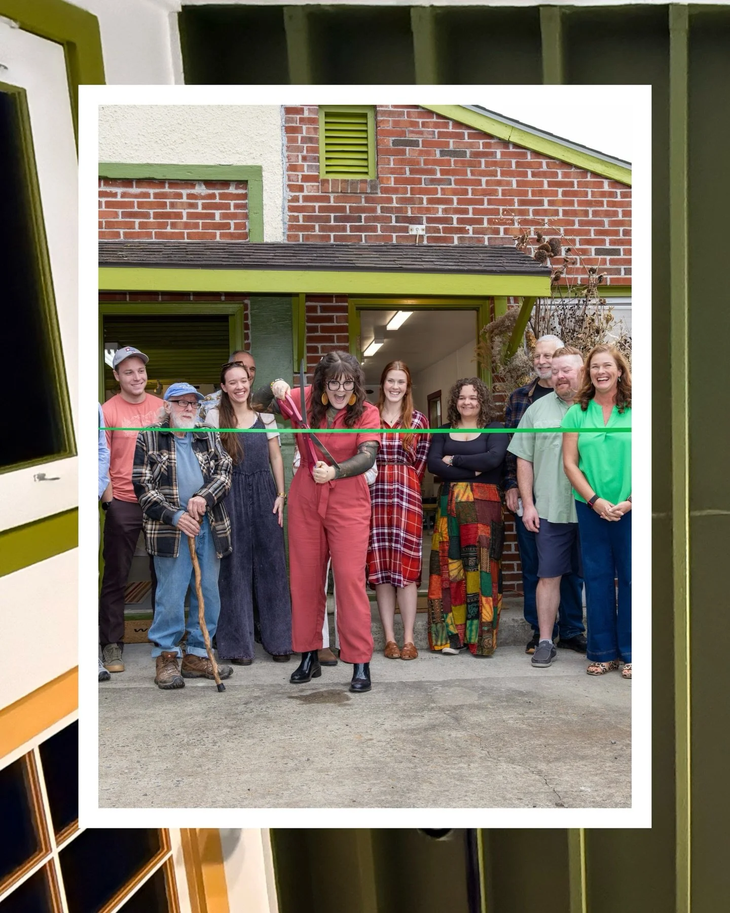 Valley Arts Studios officially opened its doors to the public this past weekend! I&rsquo;ve been overwhelmed with all the excitement and feedback for the space.
Classes will start in beginning of the new year❗️❗️❗️
THANK YOU to all who have had a han