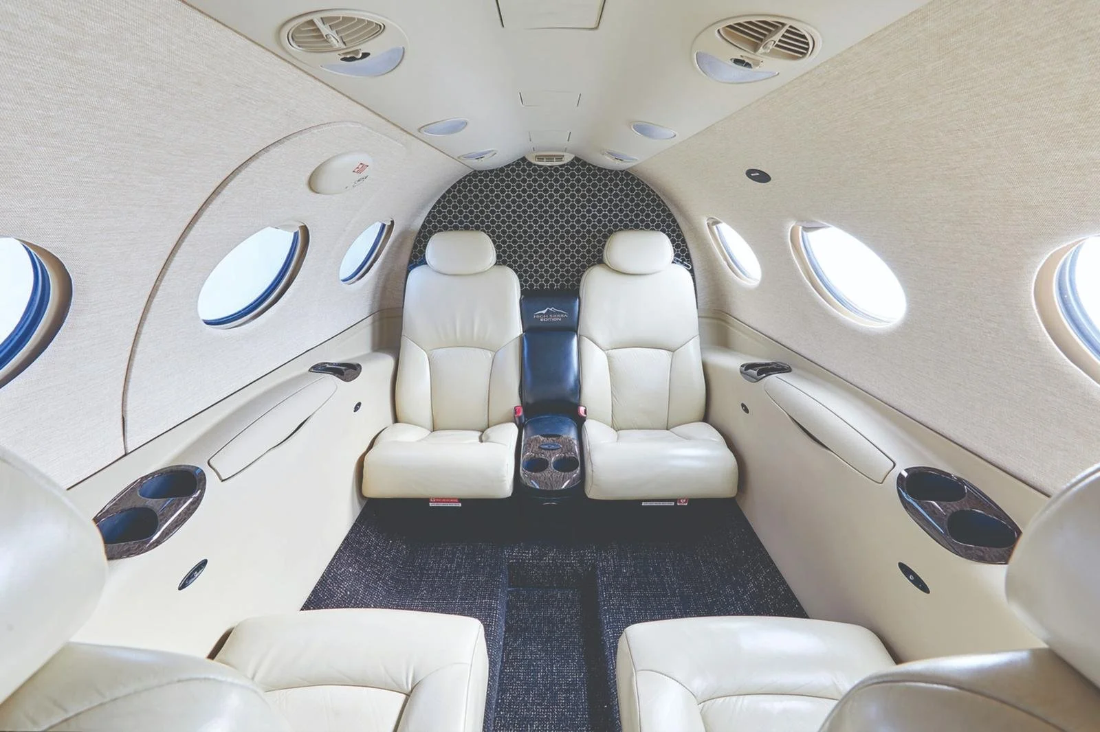 Cessna Mustang Interior 02_optimized.jpg