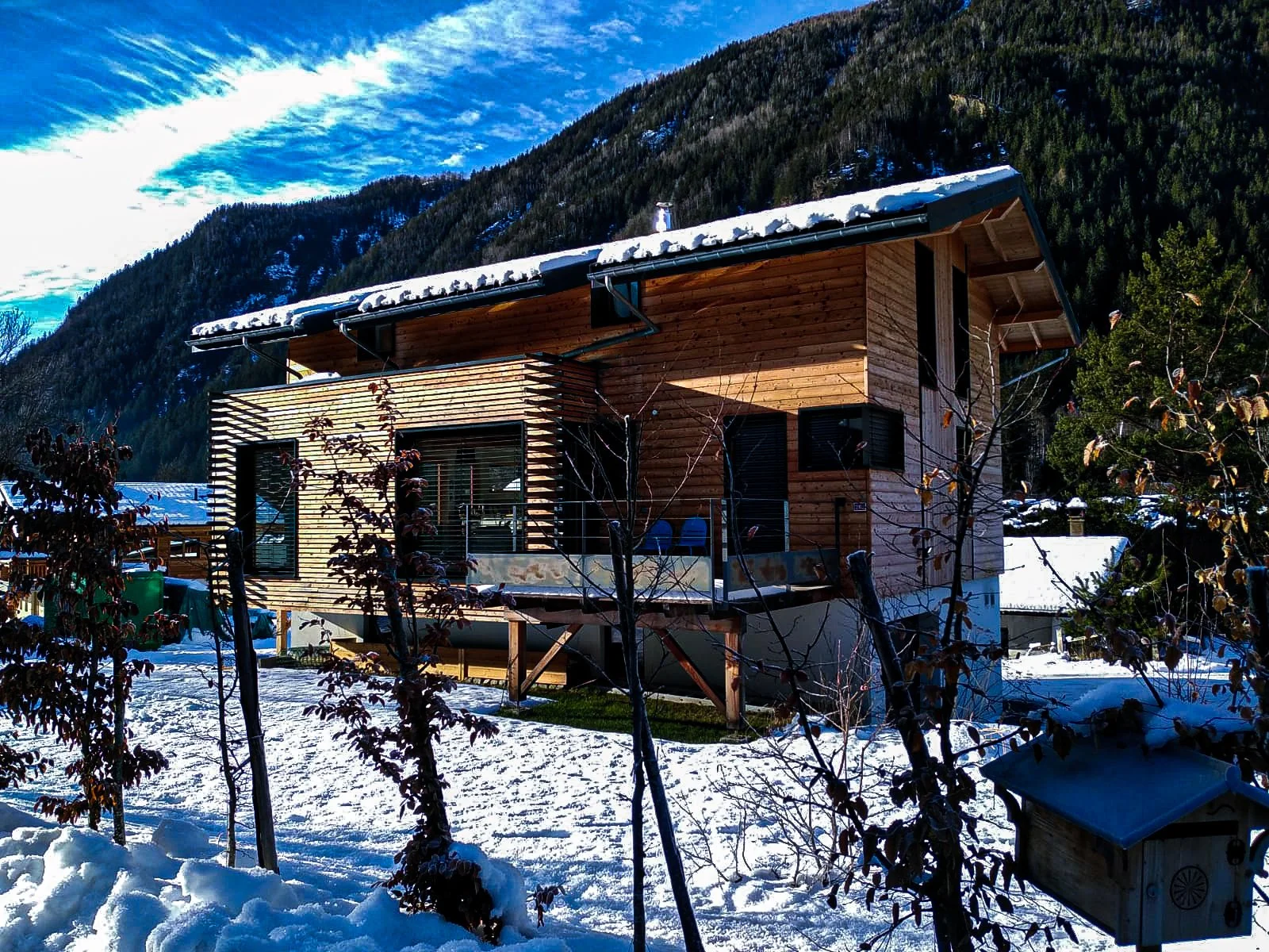 Façade Est Maison Ecoresponsable Chamonix.jpg