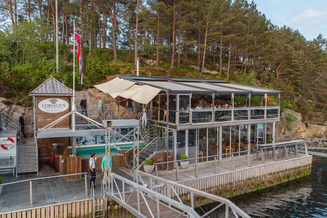 coastal-restaurant-cornelius-private-yacht.jpg