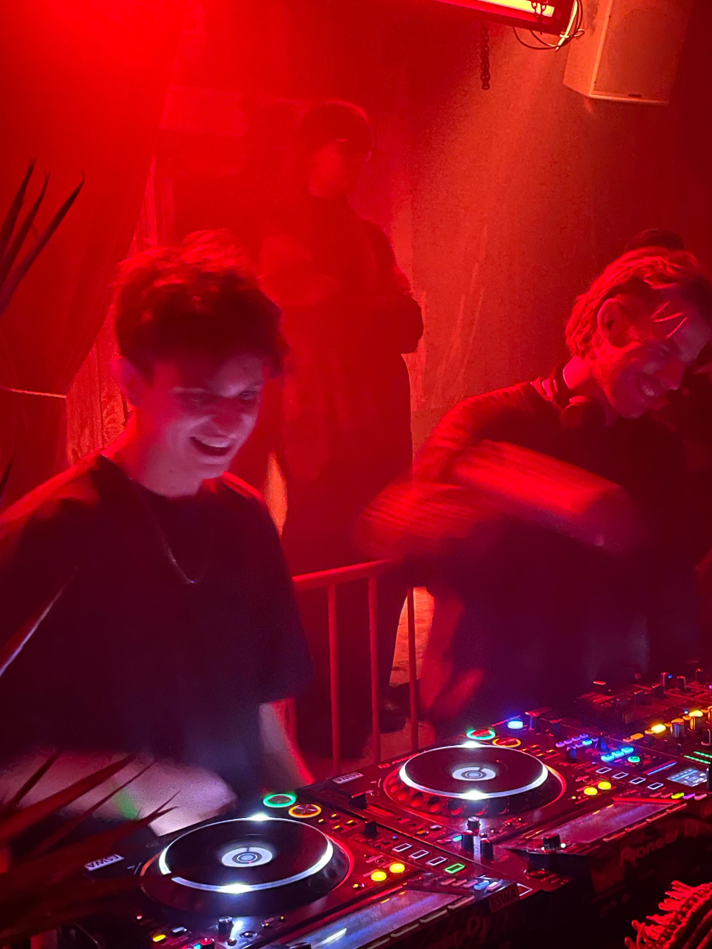 Lammer, snowflake, Silvain, Stikker, sseyless, Eloy, Nar, Utrecht