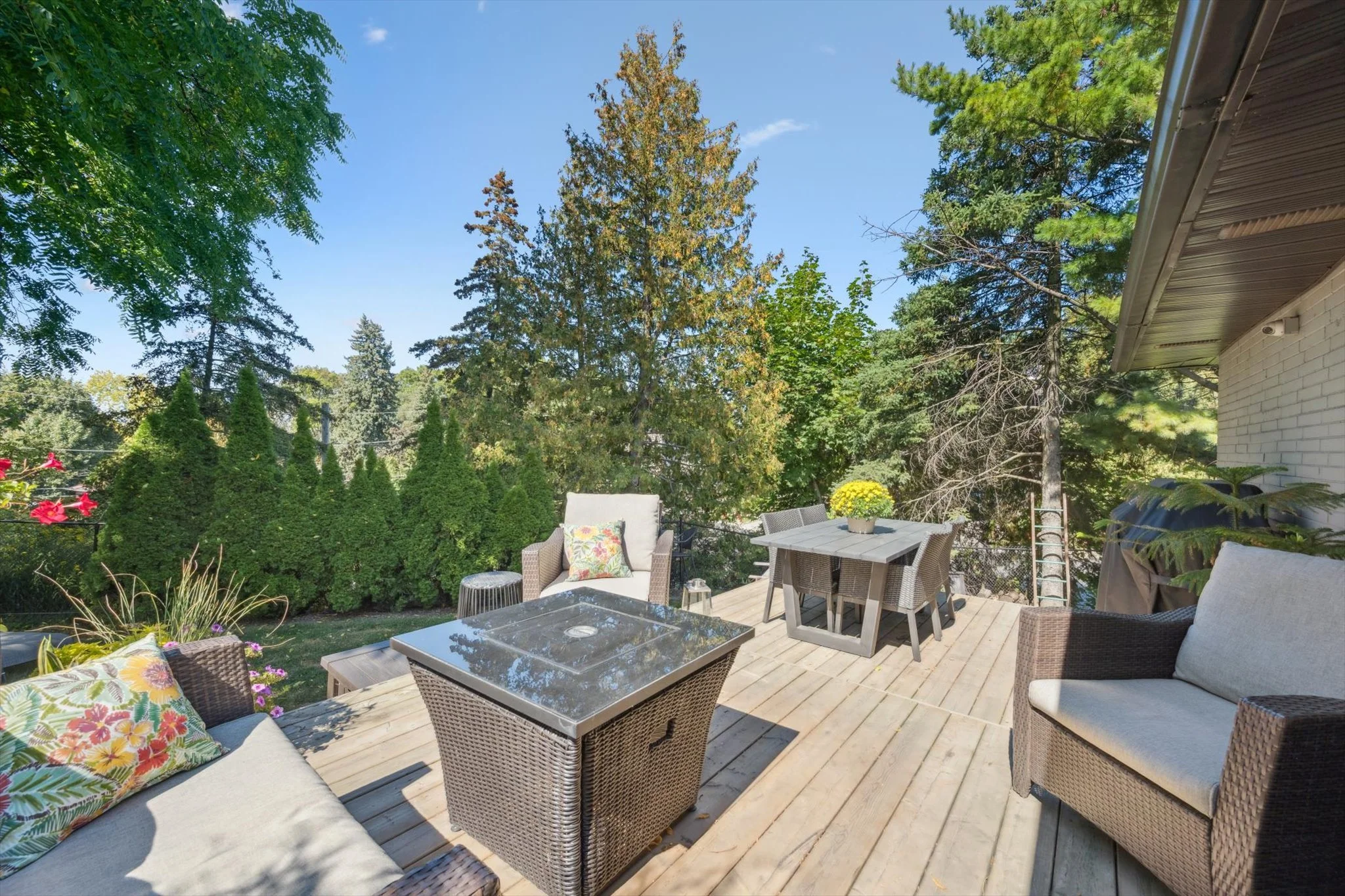 31-Hillavon Dr 031.jpg