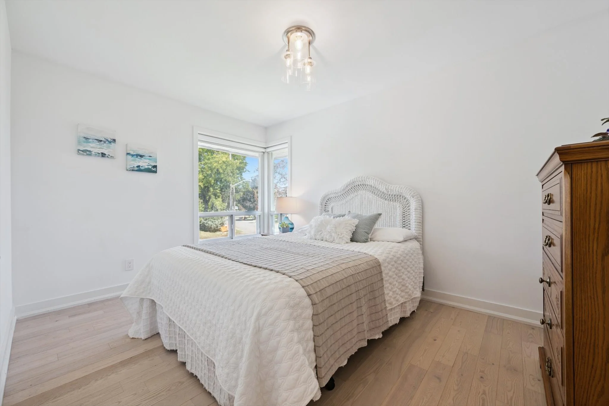 16-Hillavon Dr 016.jpg