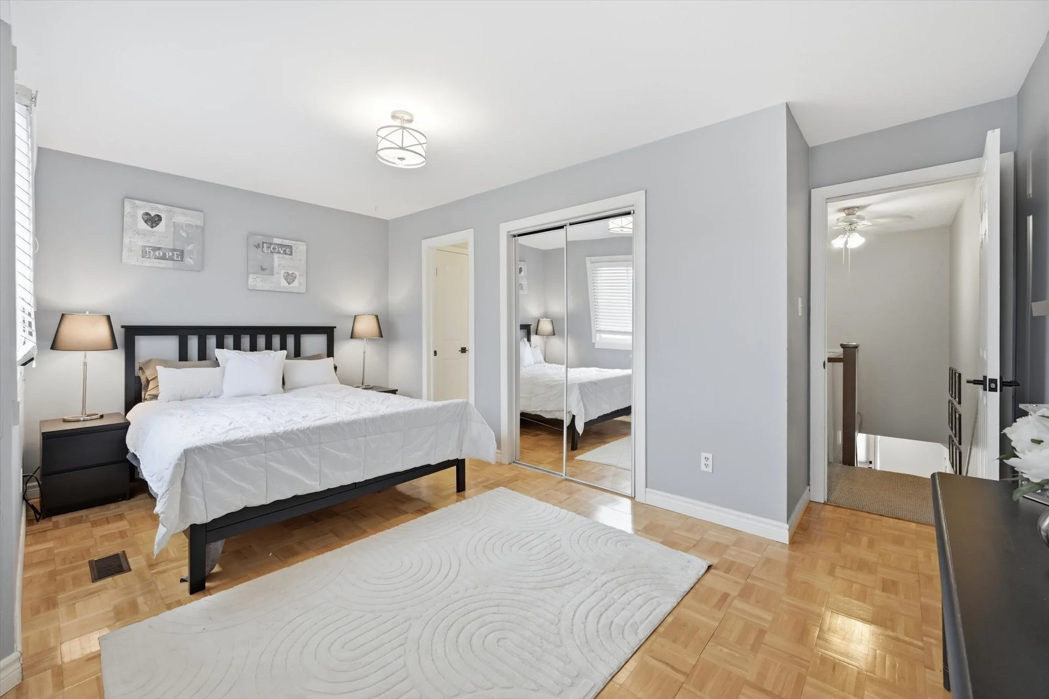 23-26 Moss Blvd 51-023.jpg
