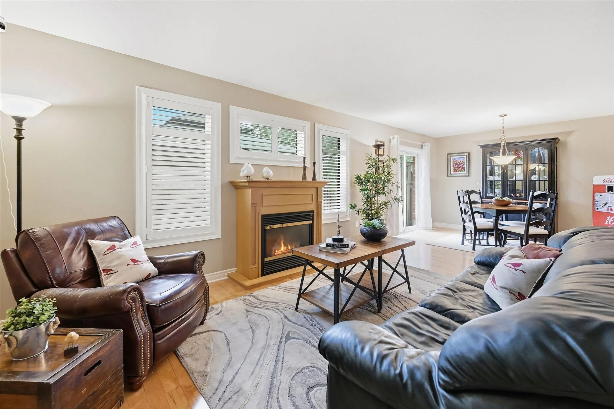 12-44 Thorold Ave-012.jpg