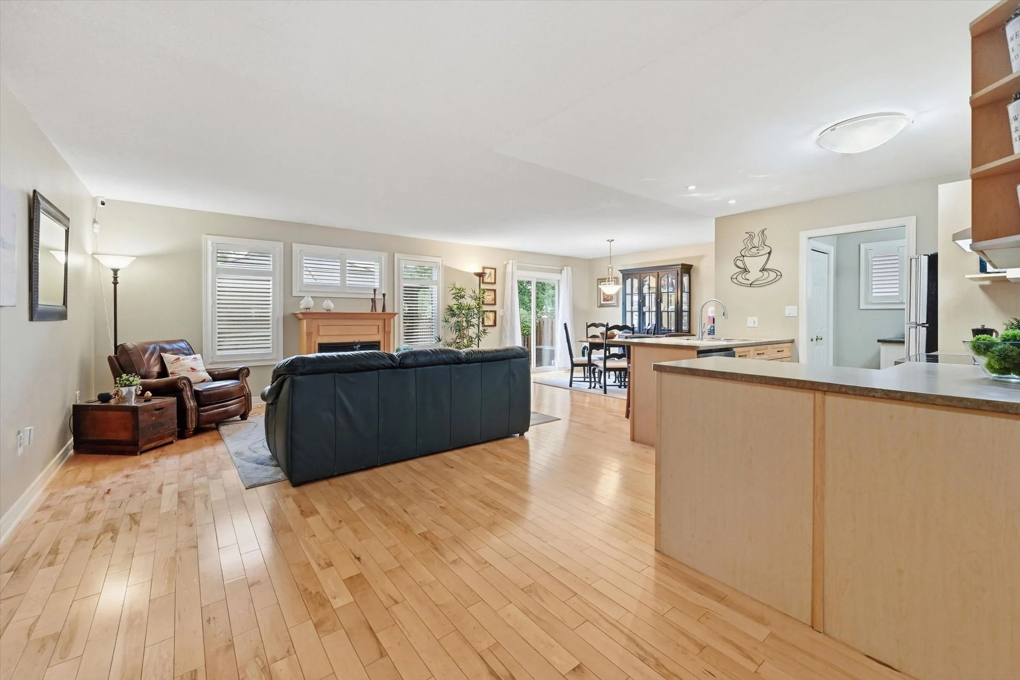 06-44 Thorold Ave-006.jpg