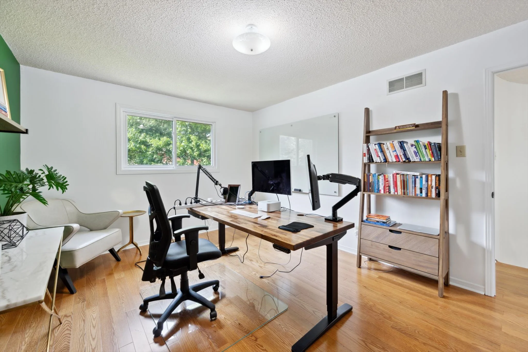 31-Warner Dr 031.jpg