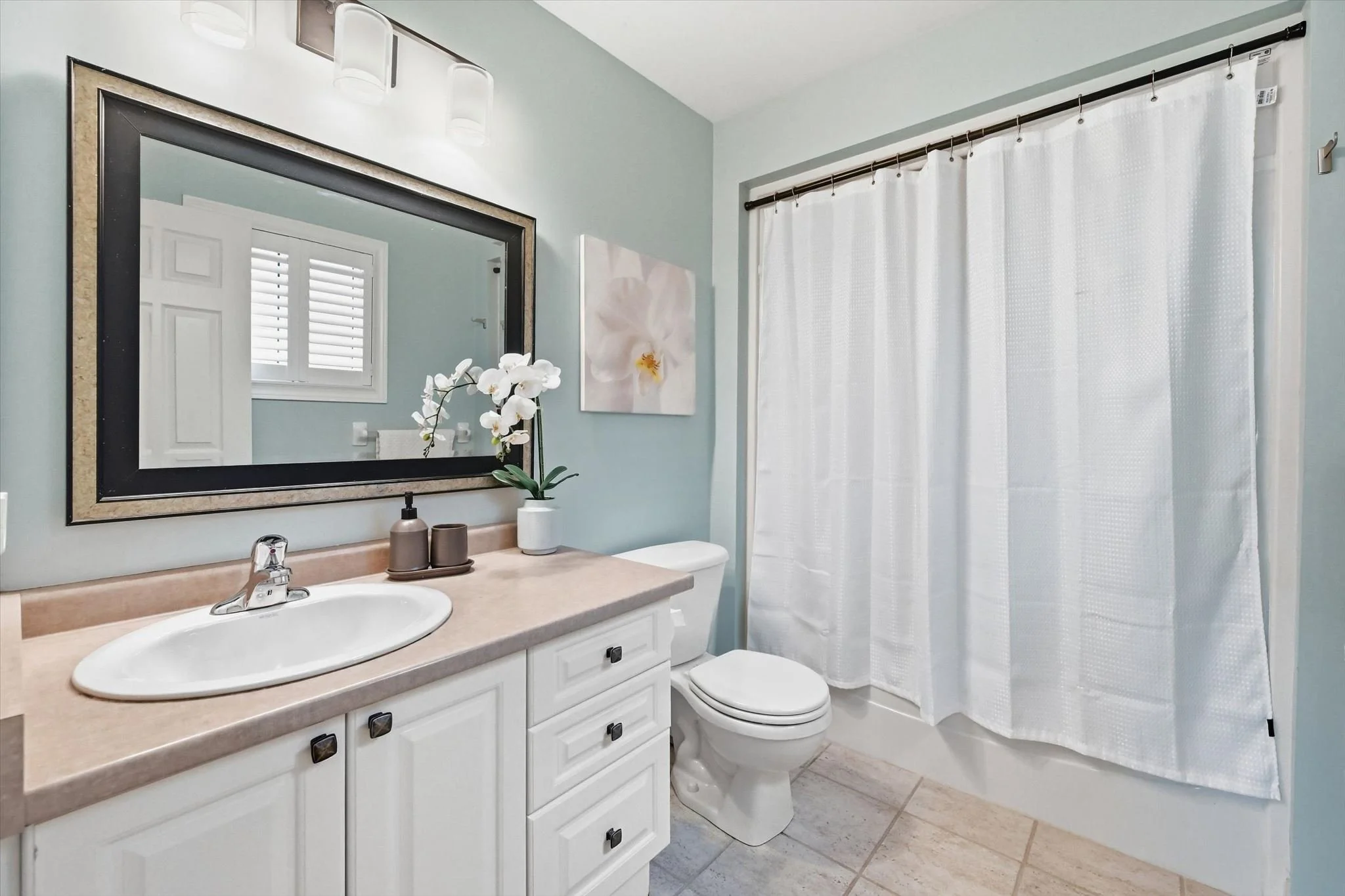 25-44 Thorold Ave-025.jpg