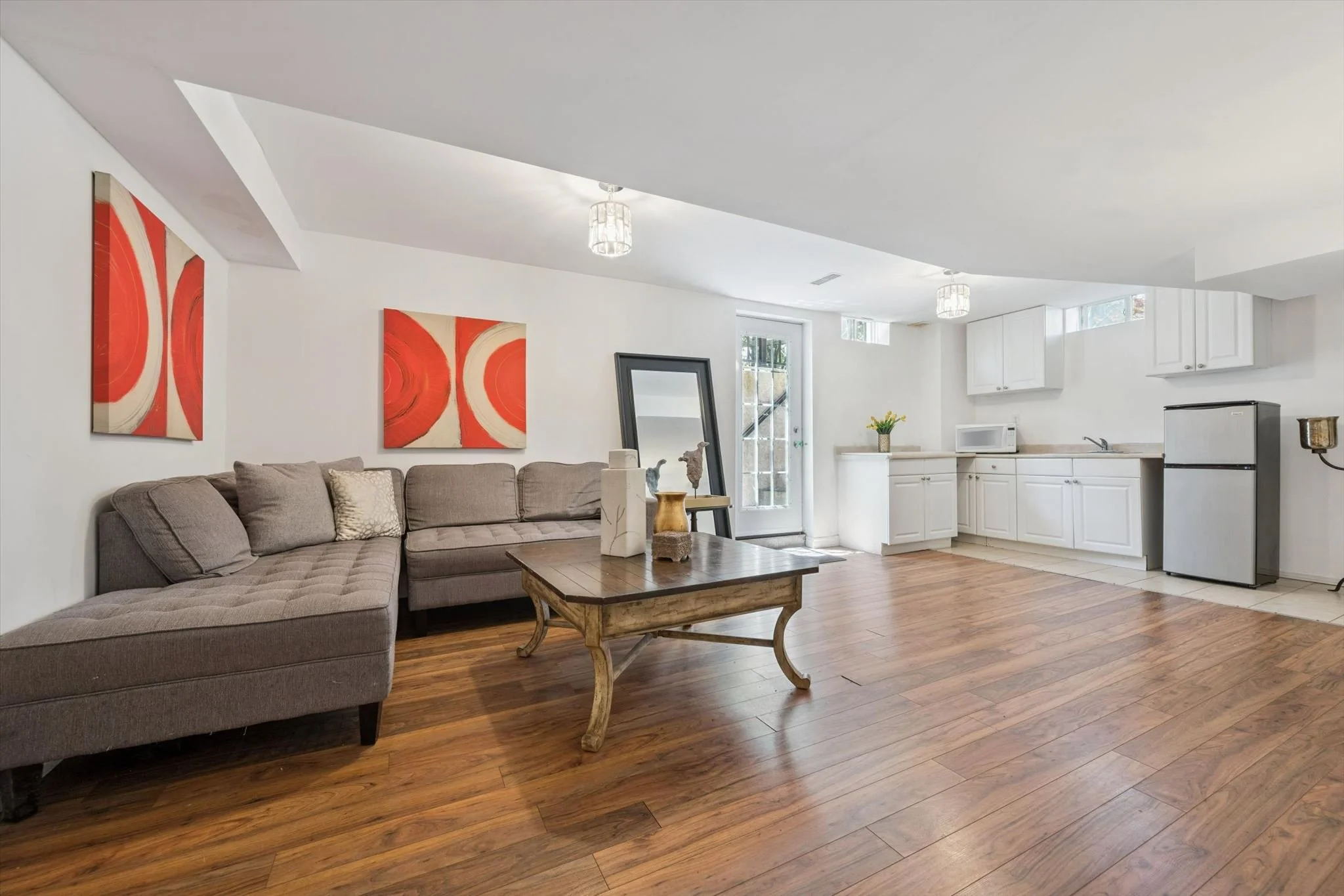 36-Creek Path Ave 036.jpg