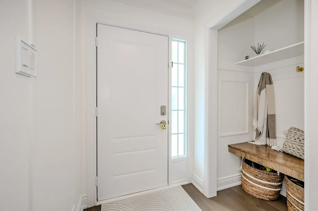 2095 Glenhampton Road - Foyer.jpg