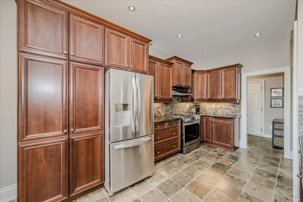 2247 Dewsbury Drive - Kitchen 2.jpg