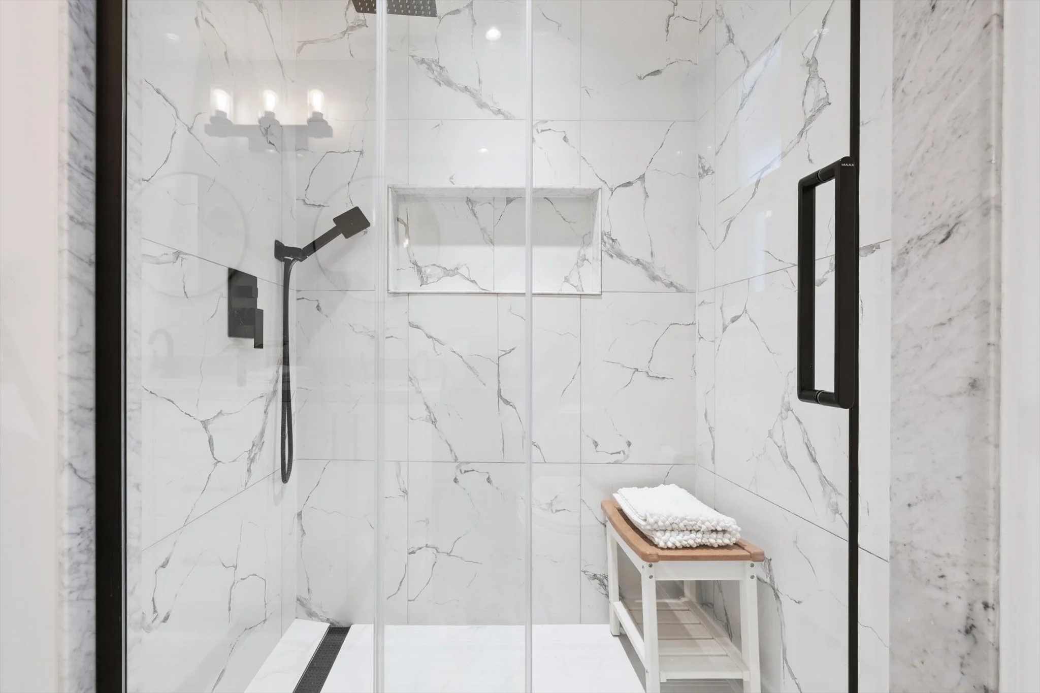 23-Hillavon Dr 023.jpg