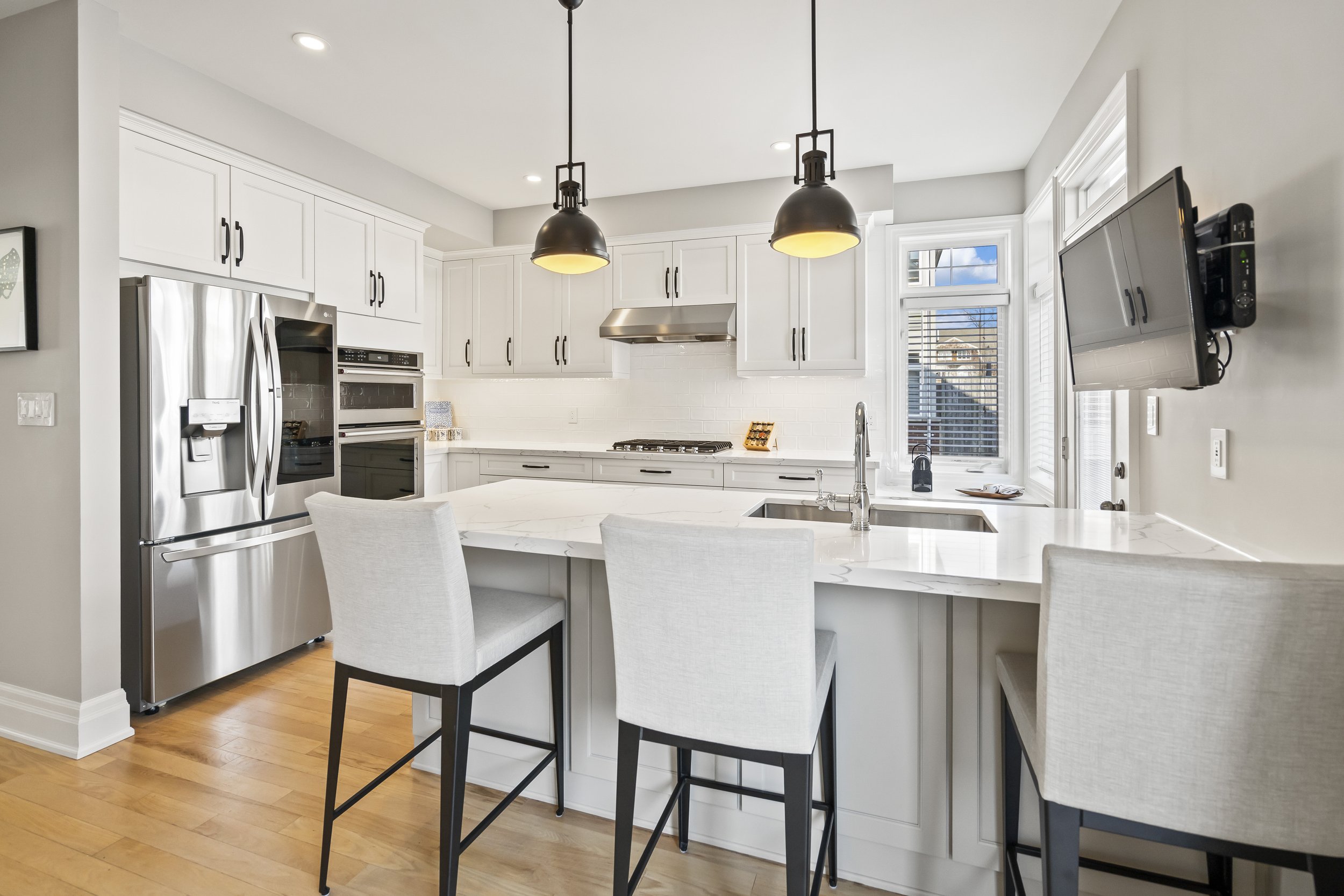 Kitchen 2.jpg