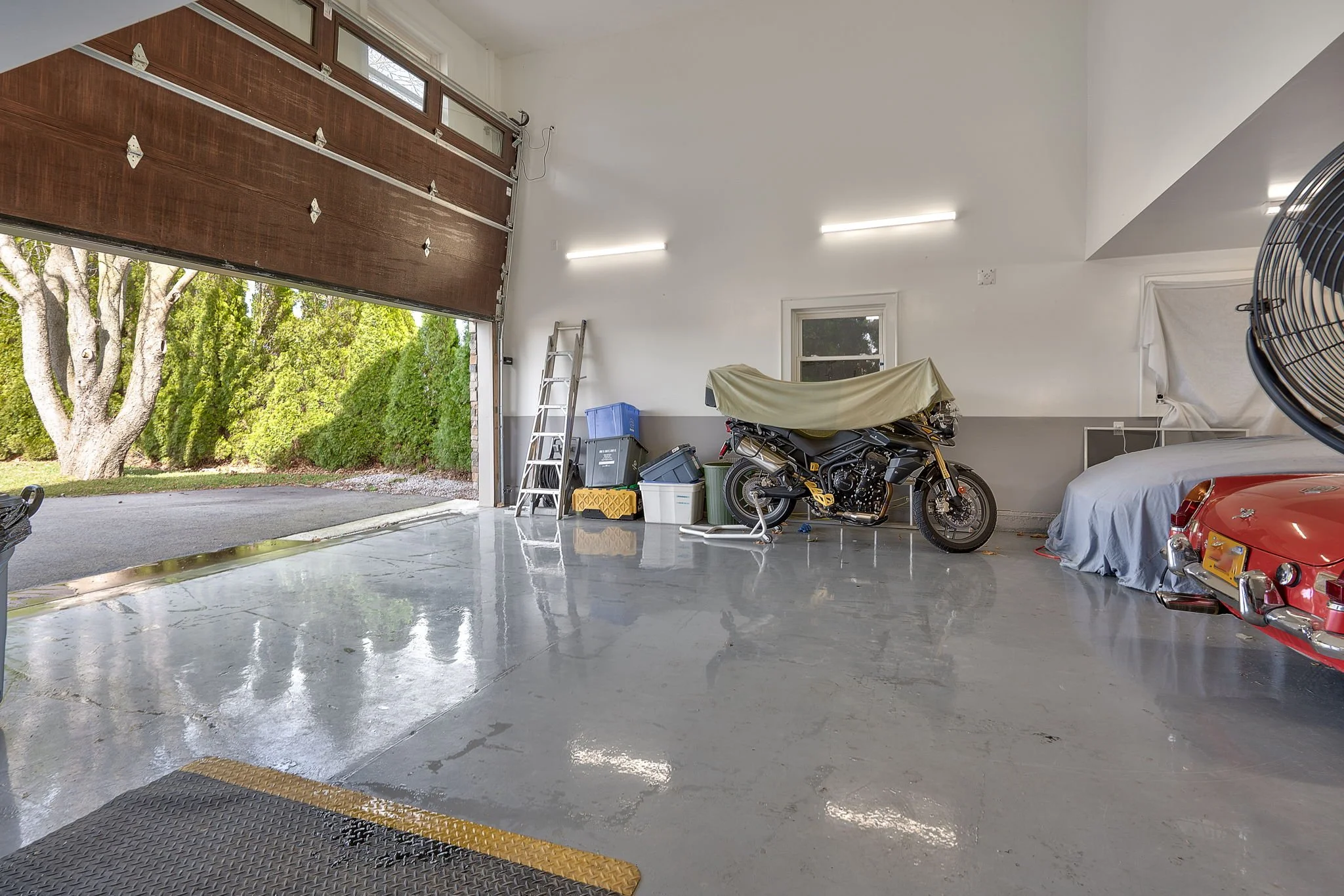 Garage 2.jpg