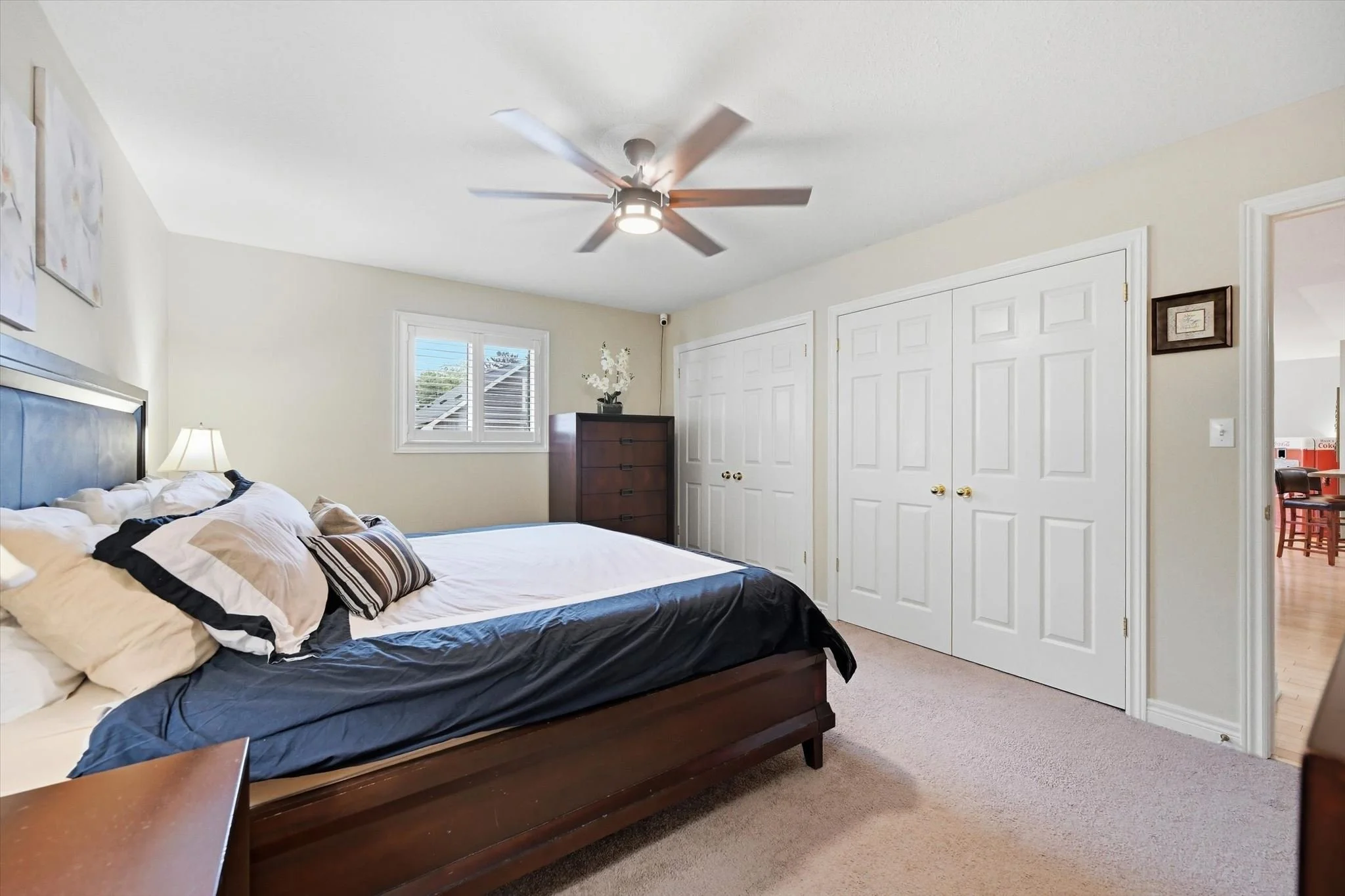 24-44 Thorold Ave-024.jpg