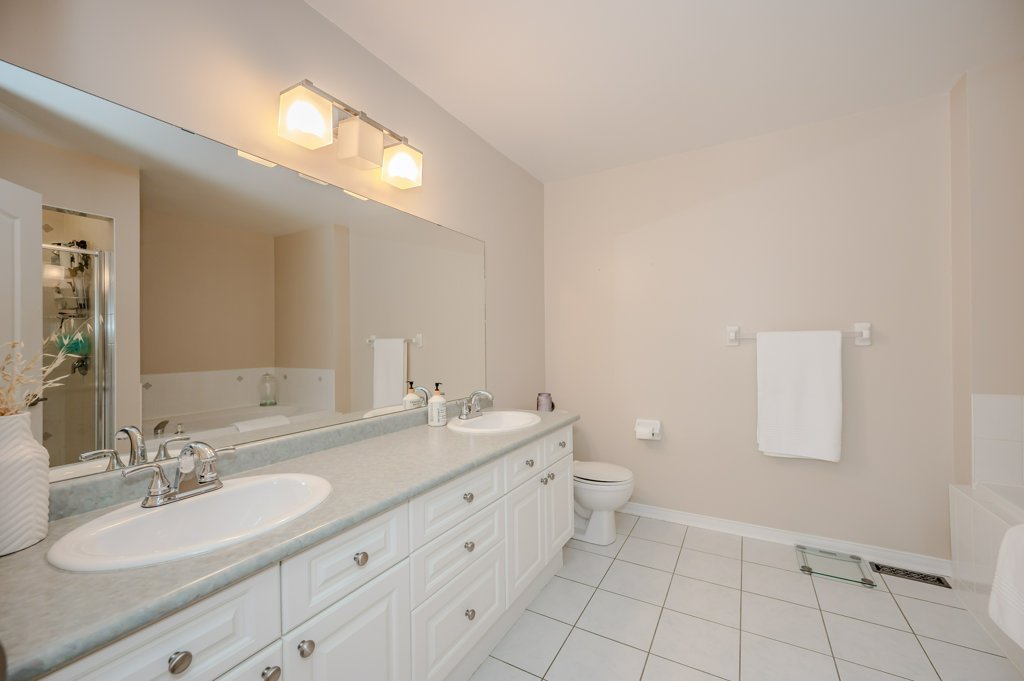 2095 Glenhampton Road - Primary Ensuite 1.jpg