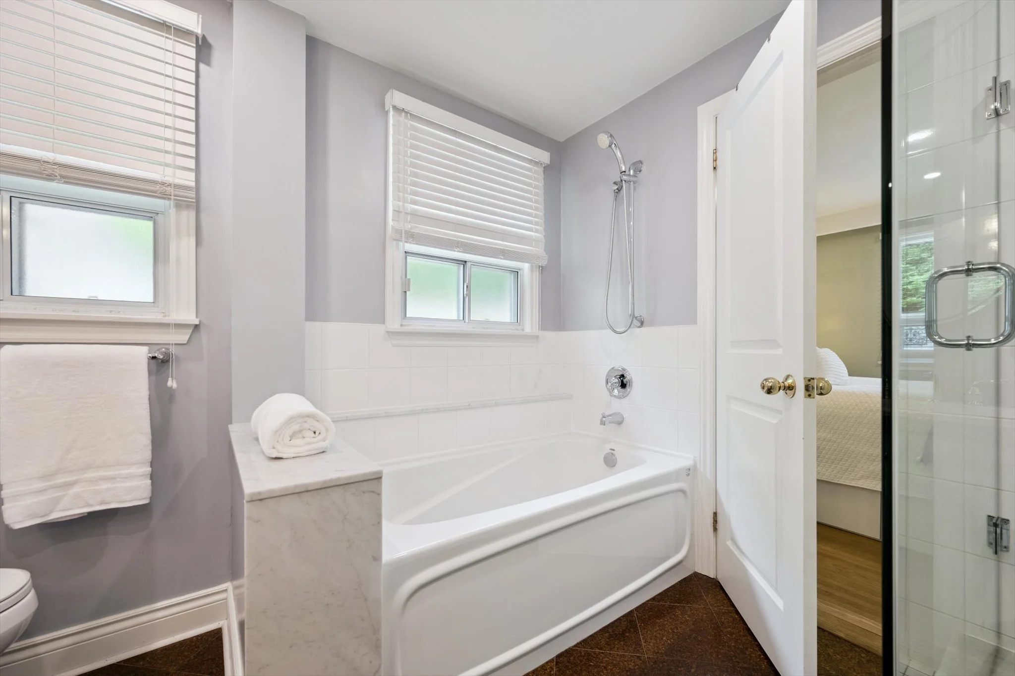 25-Lloyd Manor Rd 025.jpg