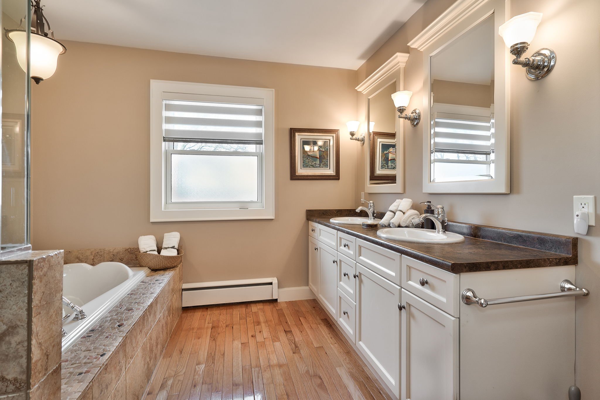 Primary Ensuite 1.jpg
