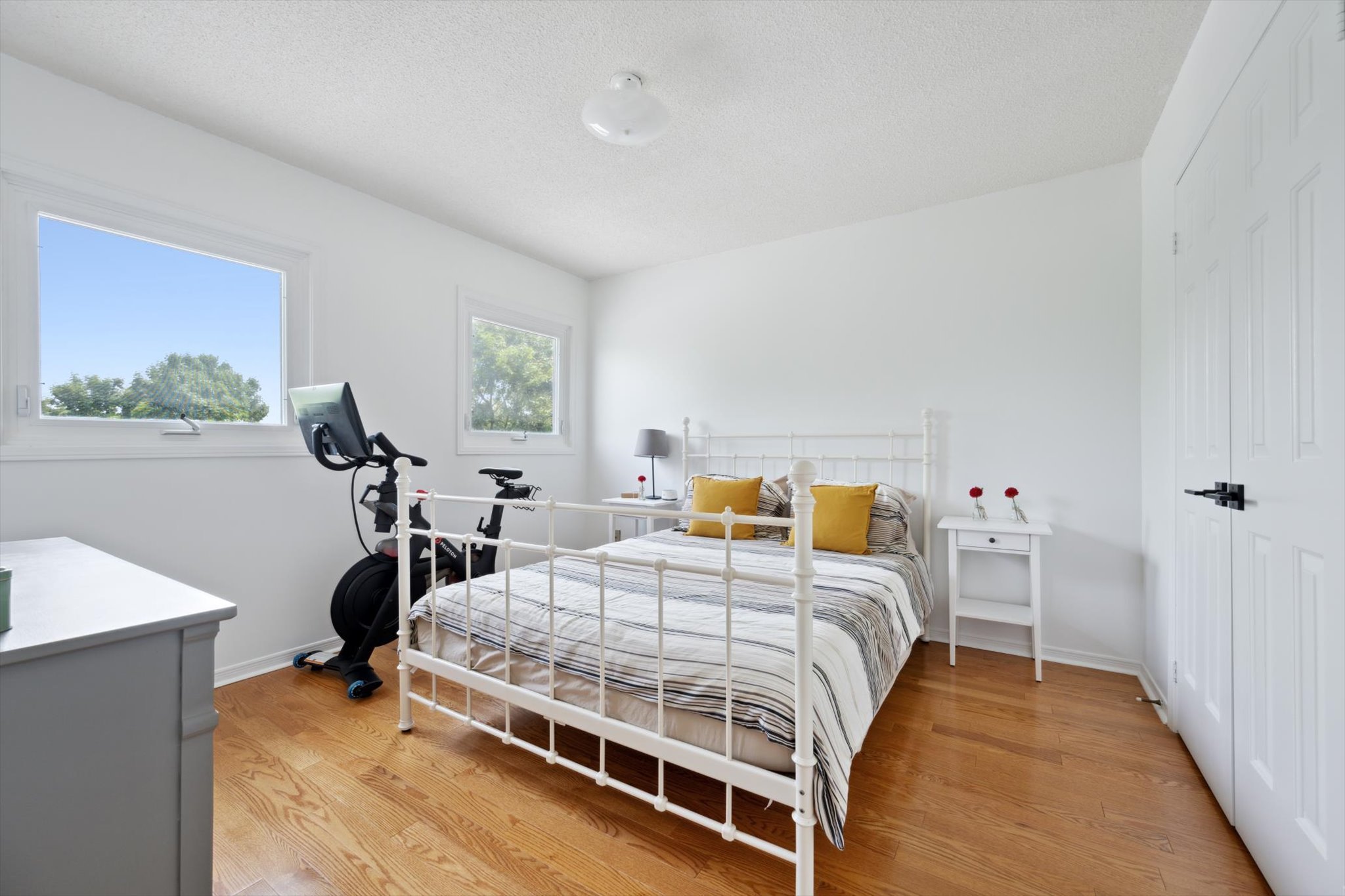 28-Warner Dr 028.jpg
