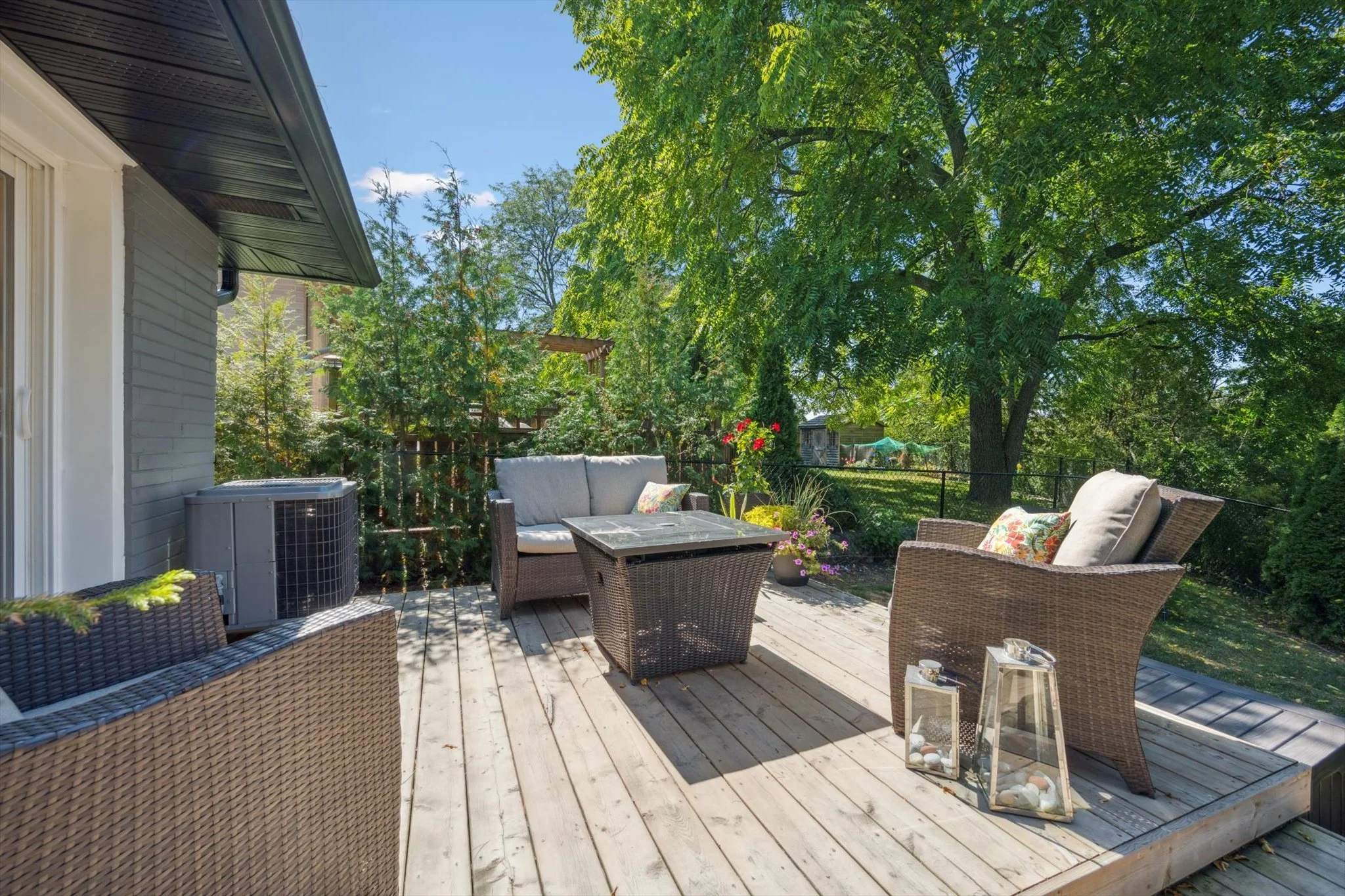 32-Hillavon Dr 032.jpg