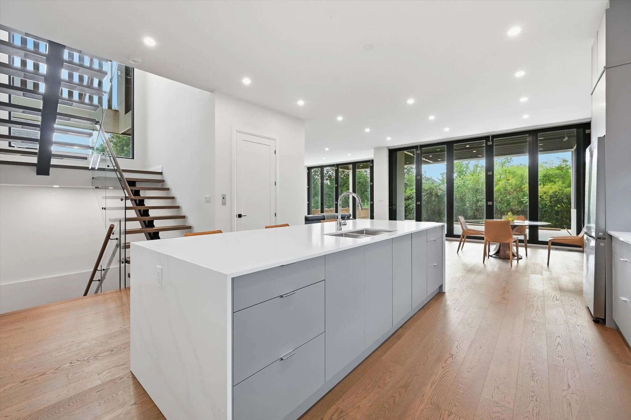 20-36 Windemere Rd-019.jpg