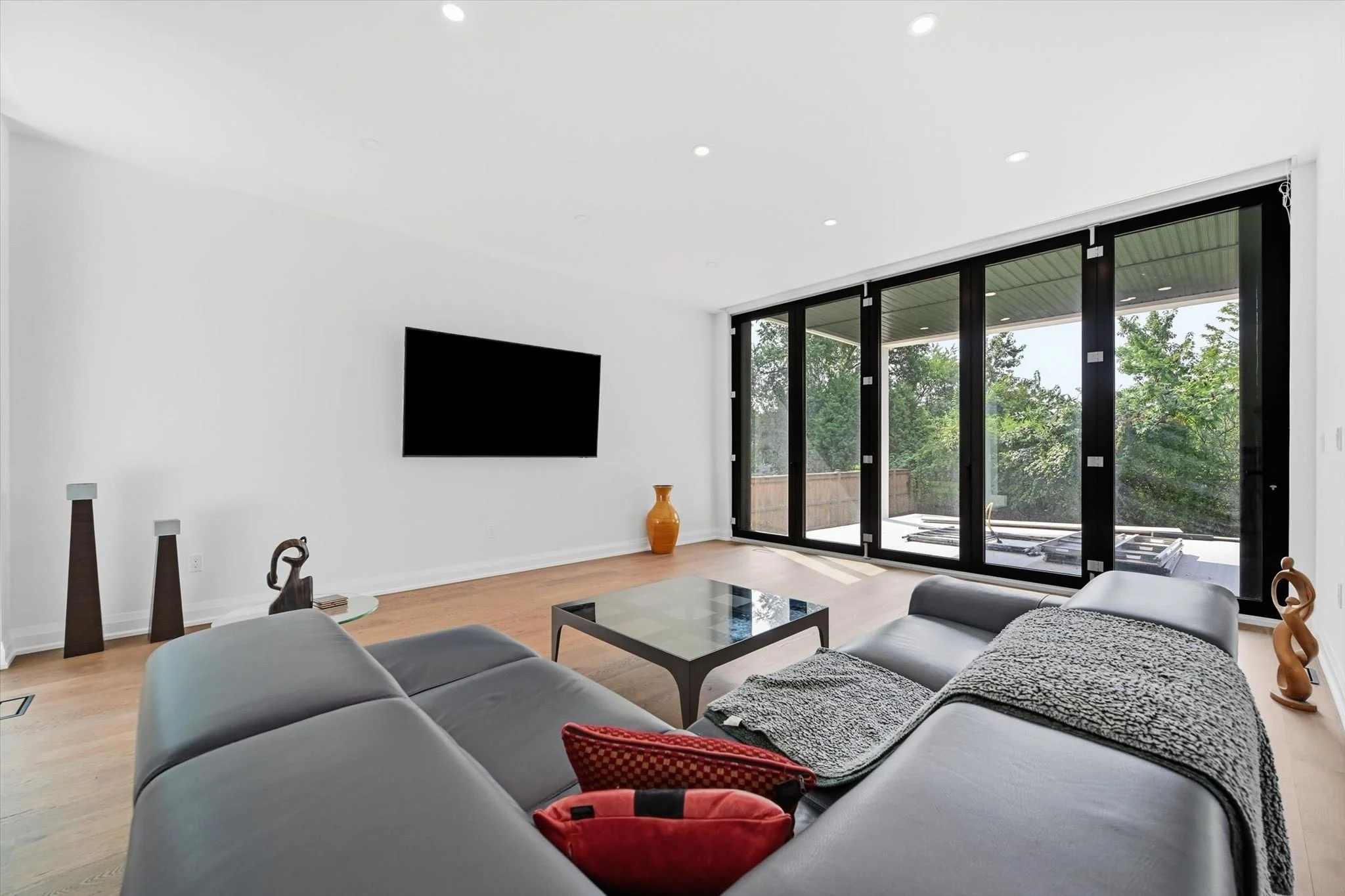 27-36 Windemere Rd-026.jpg