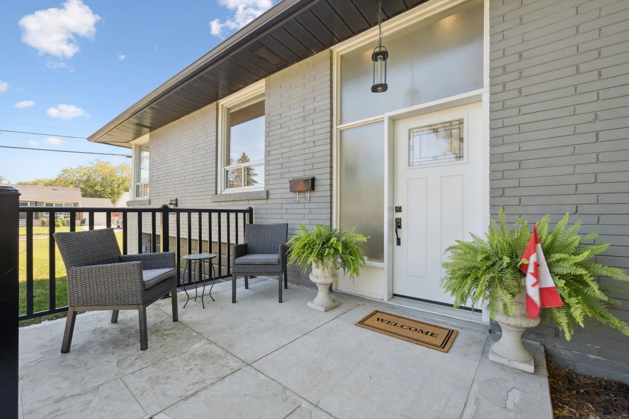 05-Hillavon Dr 005.jpg