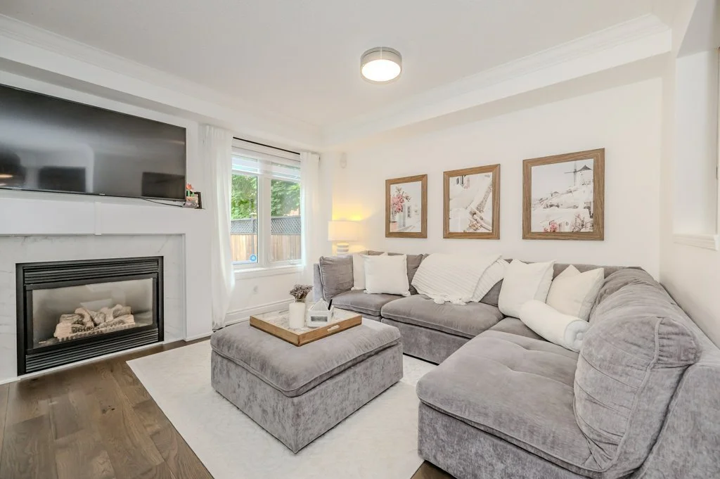 2095 Glenhampton Road - Living, Dining 3.jpg