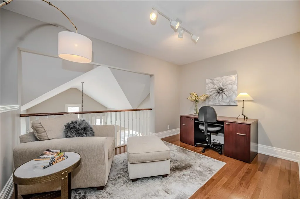 2247 Dewsbury Drive - Family Room 1.jpg