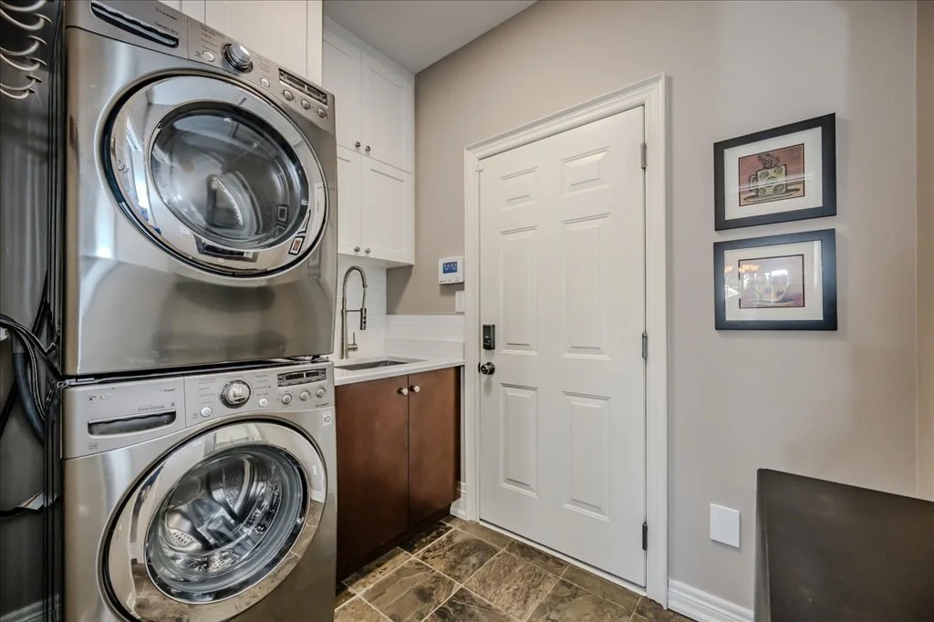 2247 Dewsbury Drive - Laundry Room 1.jpg