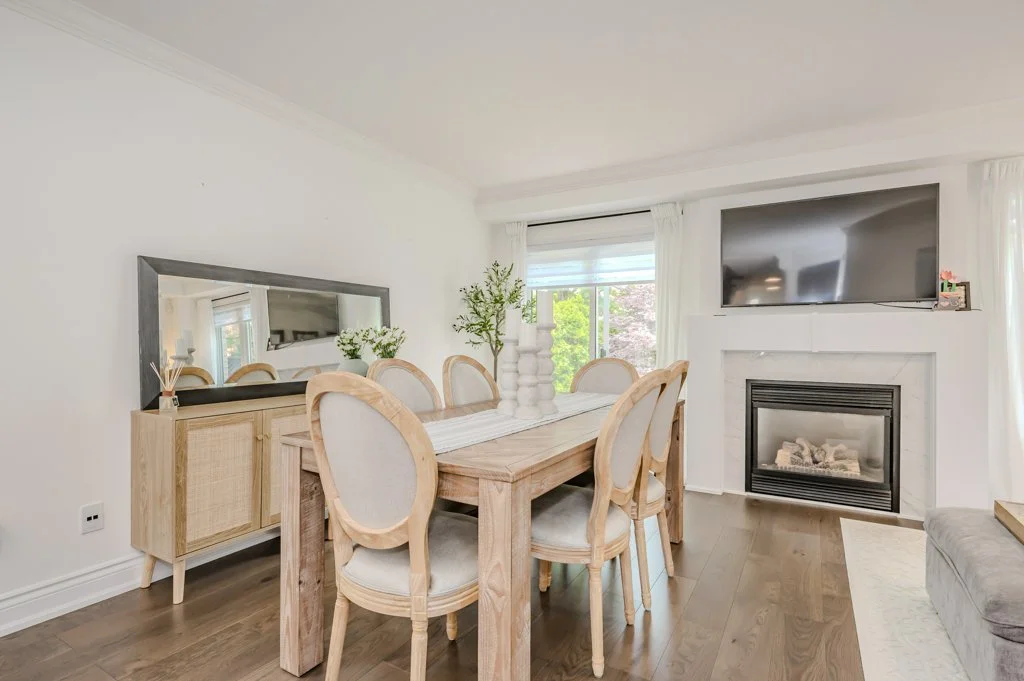 2095 Glenhampton Road - Living, Dining 6.jpg