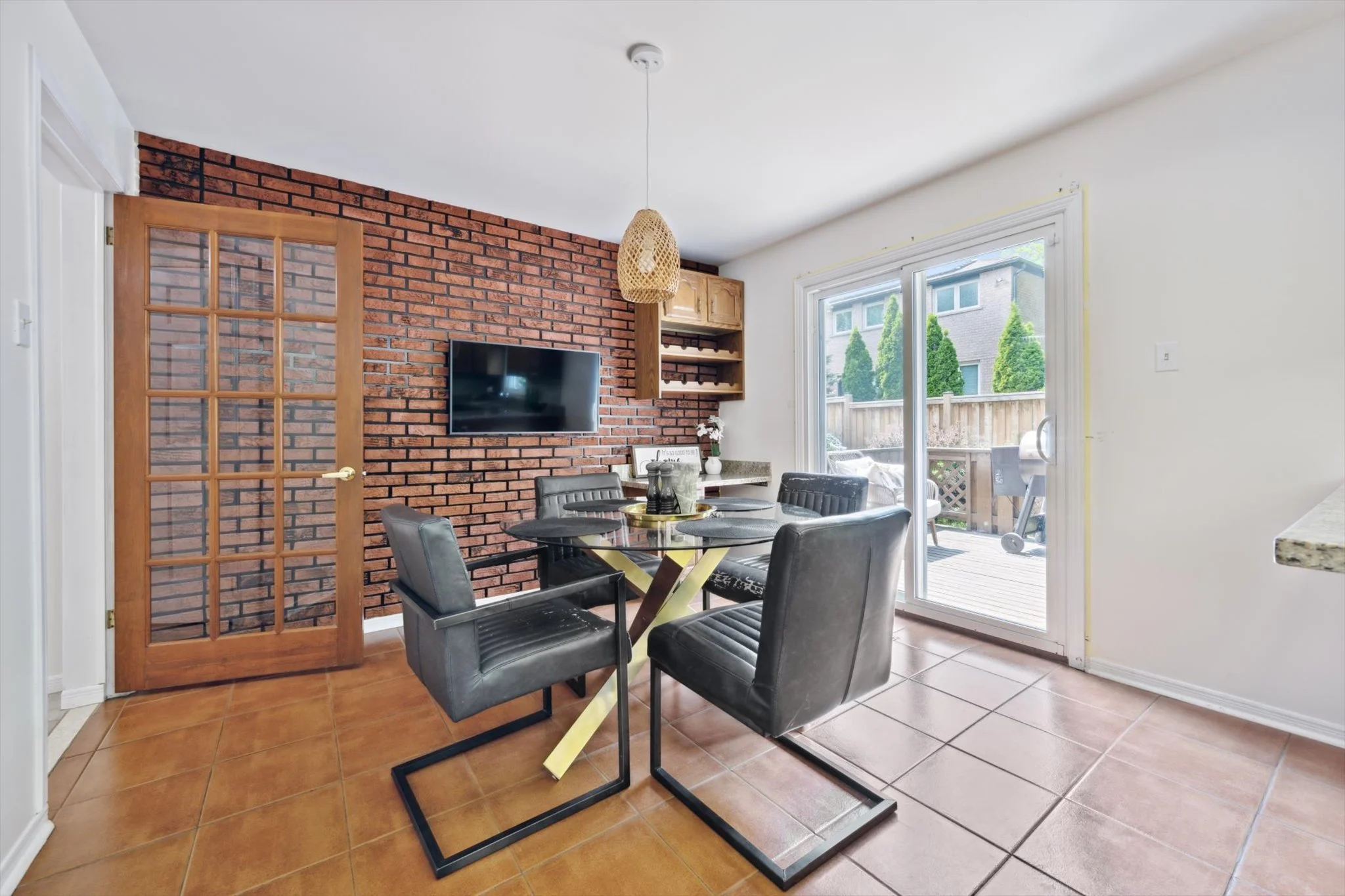 15-Warner Dr 015.jpg