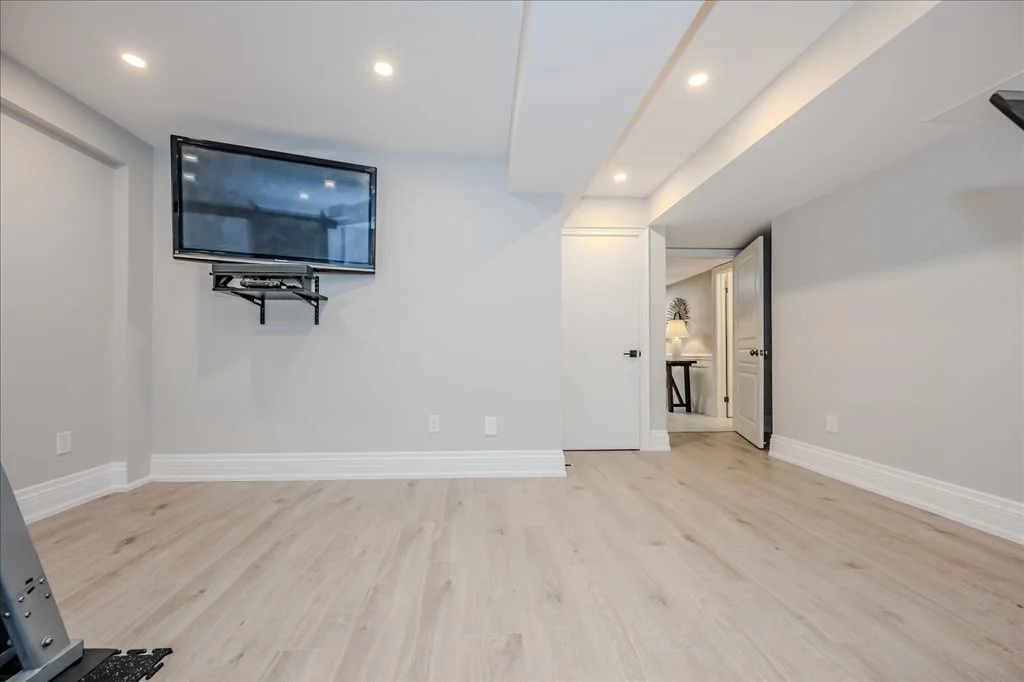 2247 Dewsbury Drive - LL Gym 2.jpg
