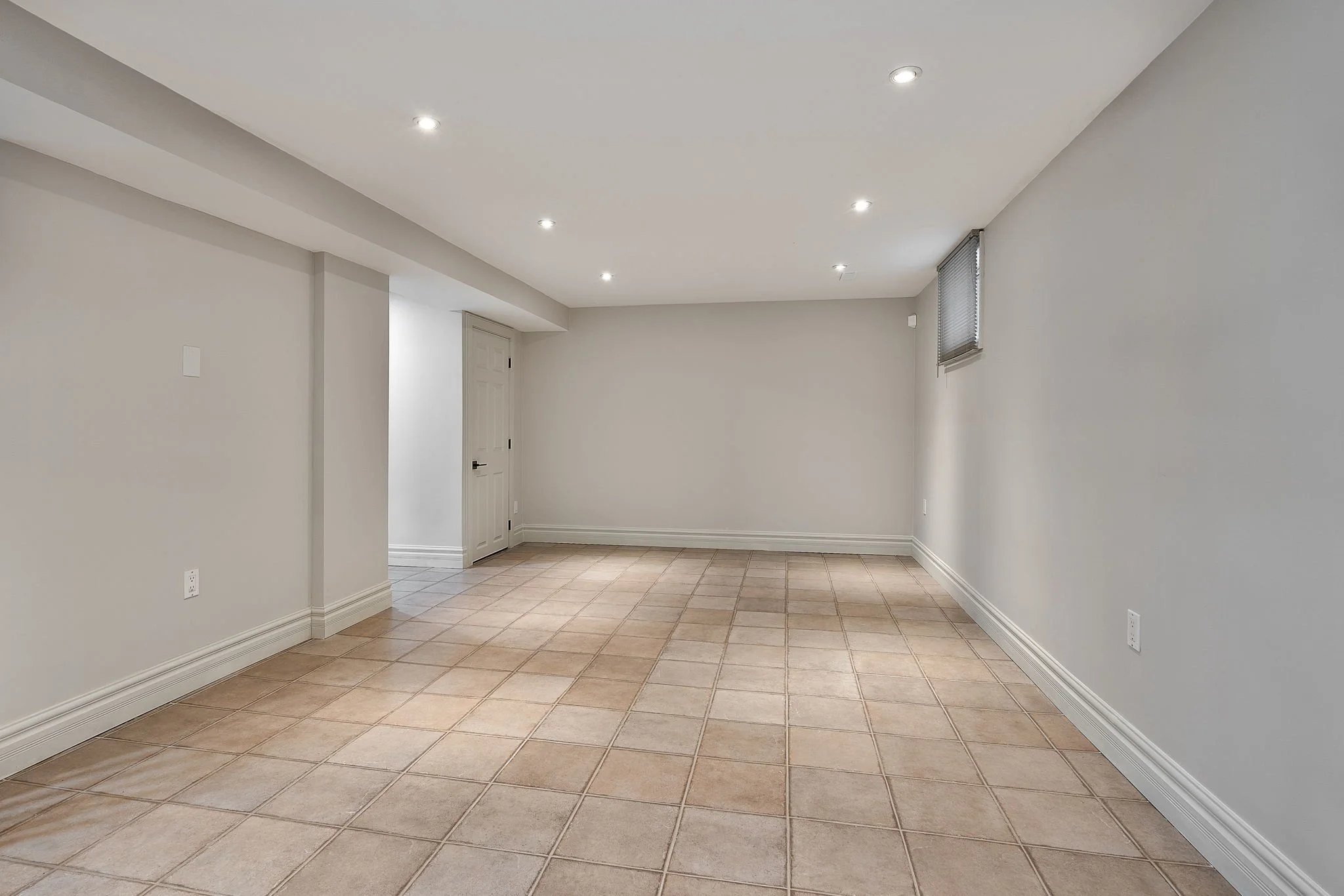 2581 Cynara Road - LL Recreation Room 2.jpg