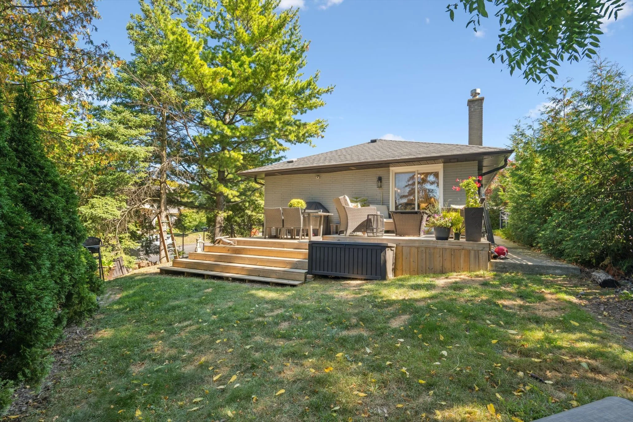 35-Hillavon Dr 035.jpg