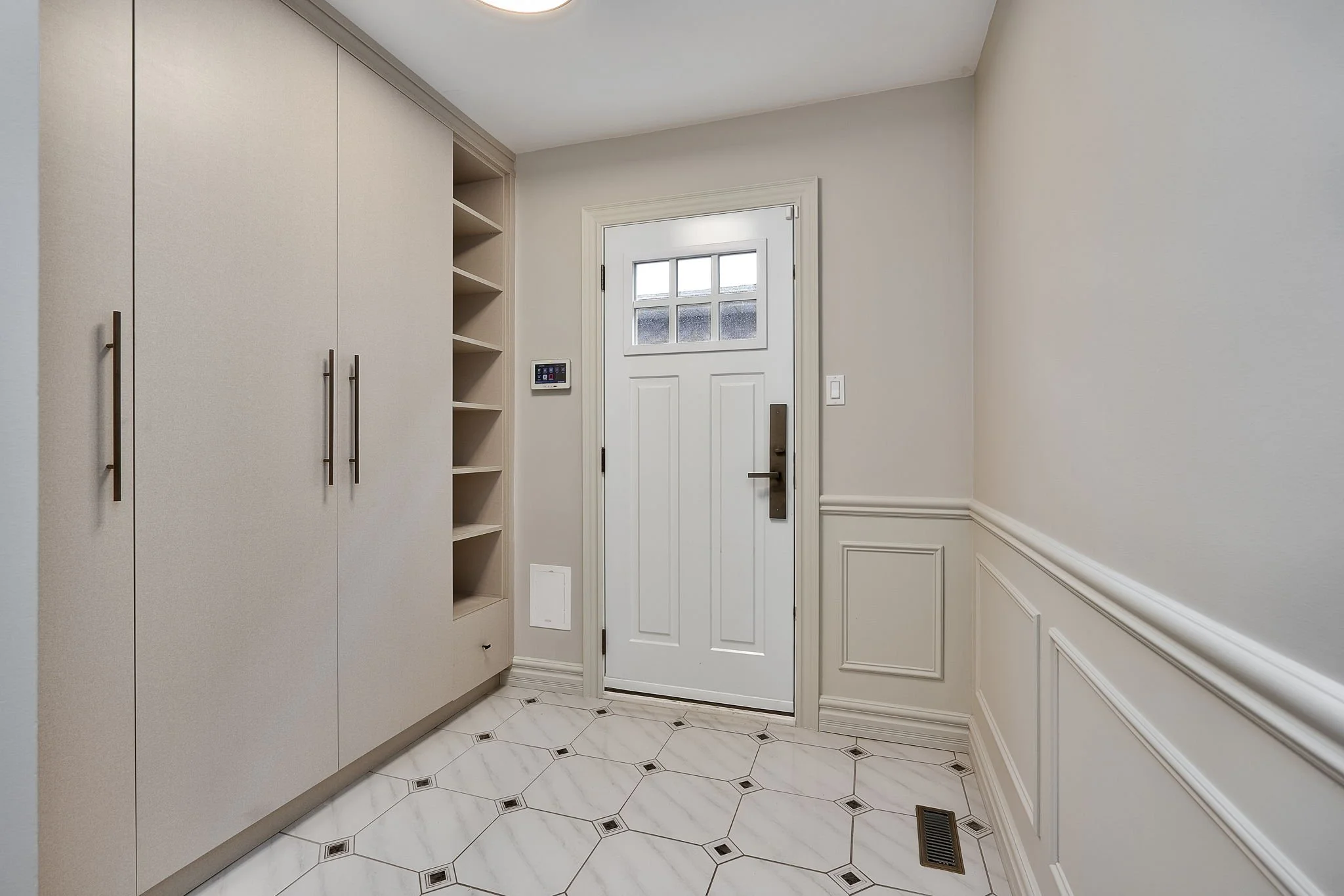 2581 Cynara Road - Mudroom 1.jpg