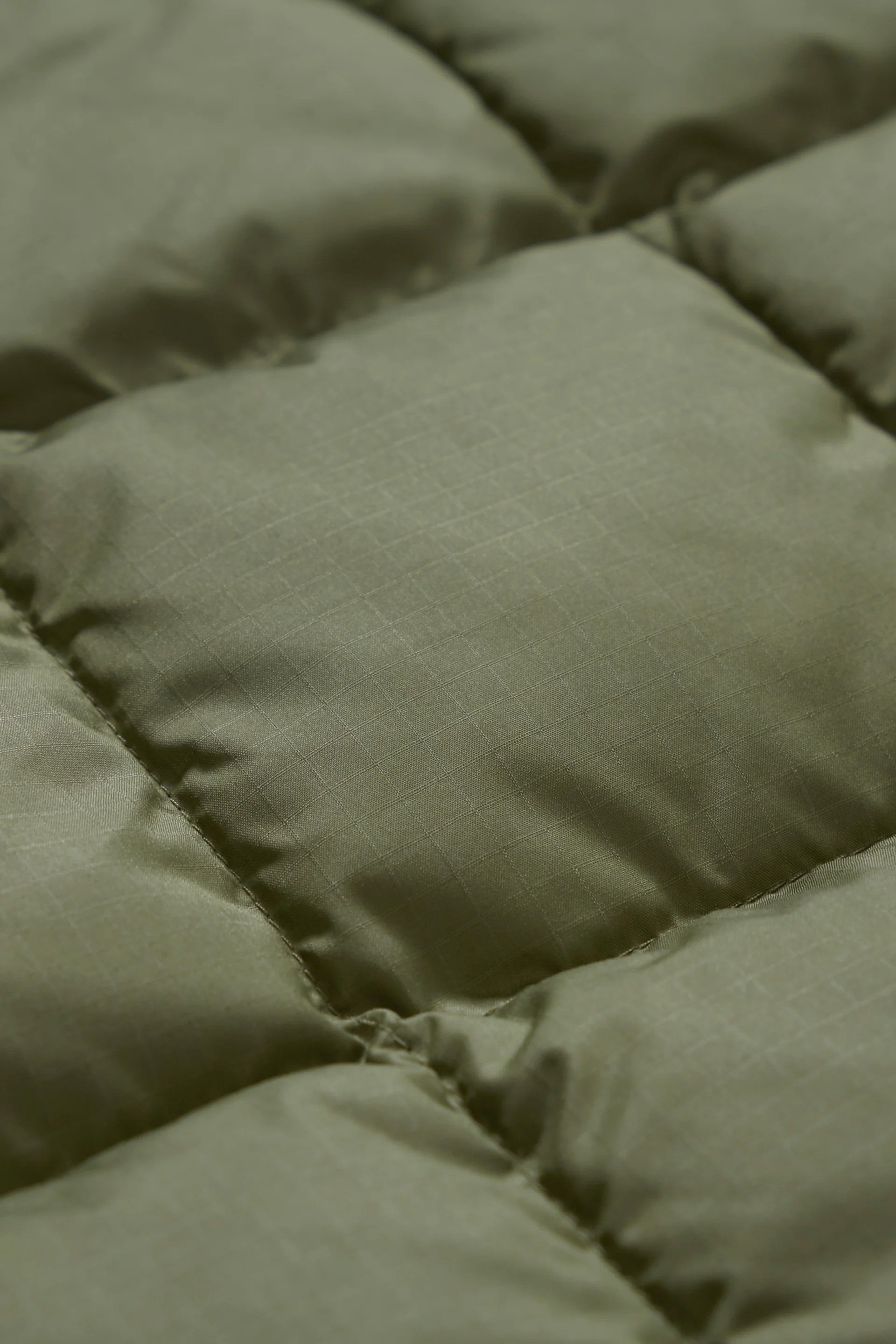 JJJJ_EB_GRN_VEST_DETAIL_05_39e318cc-5019-488a-8a04-b83cbce34176.jpg