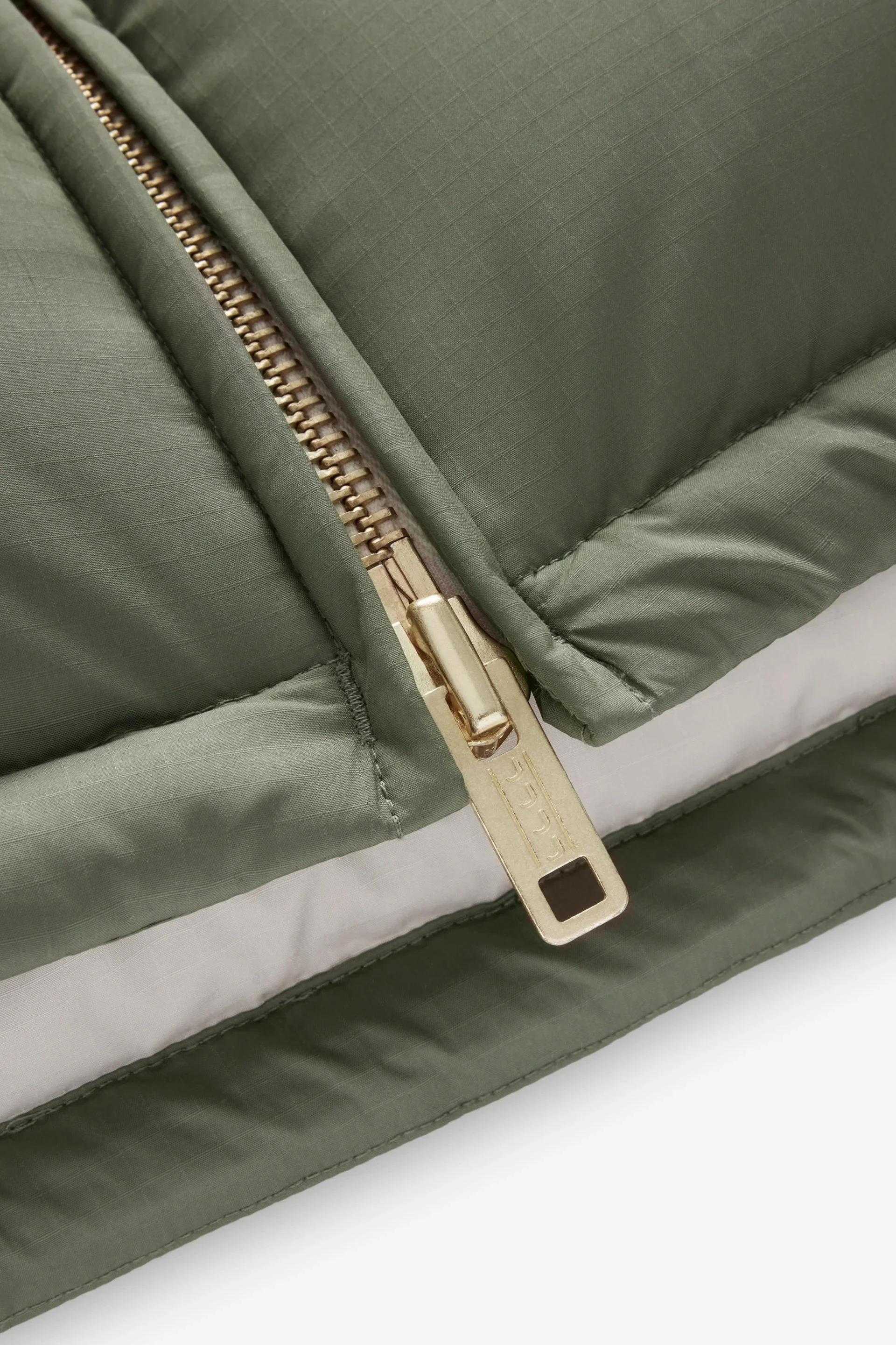 JJJJ_EB_JACKETS_2022_GREEN_05_60ca8fe1-3940-48c3-bcde-bc233b748e80.jpg