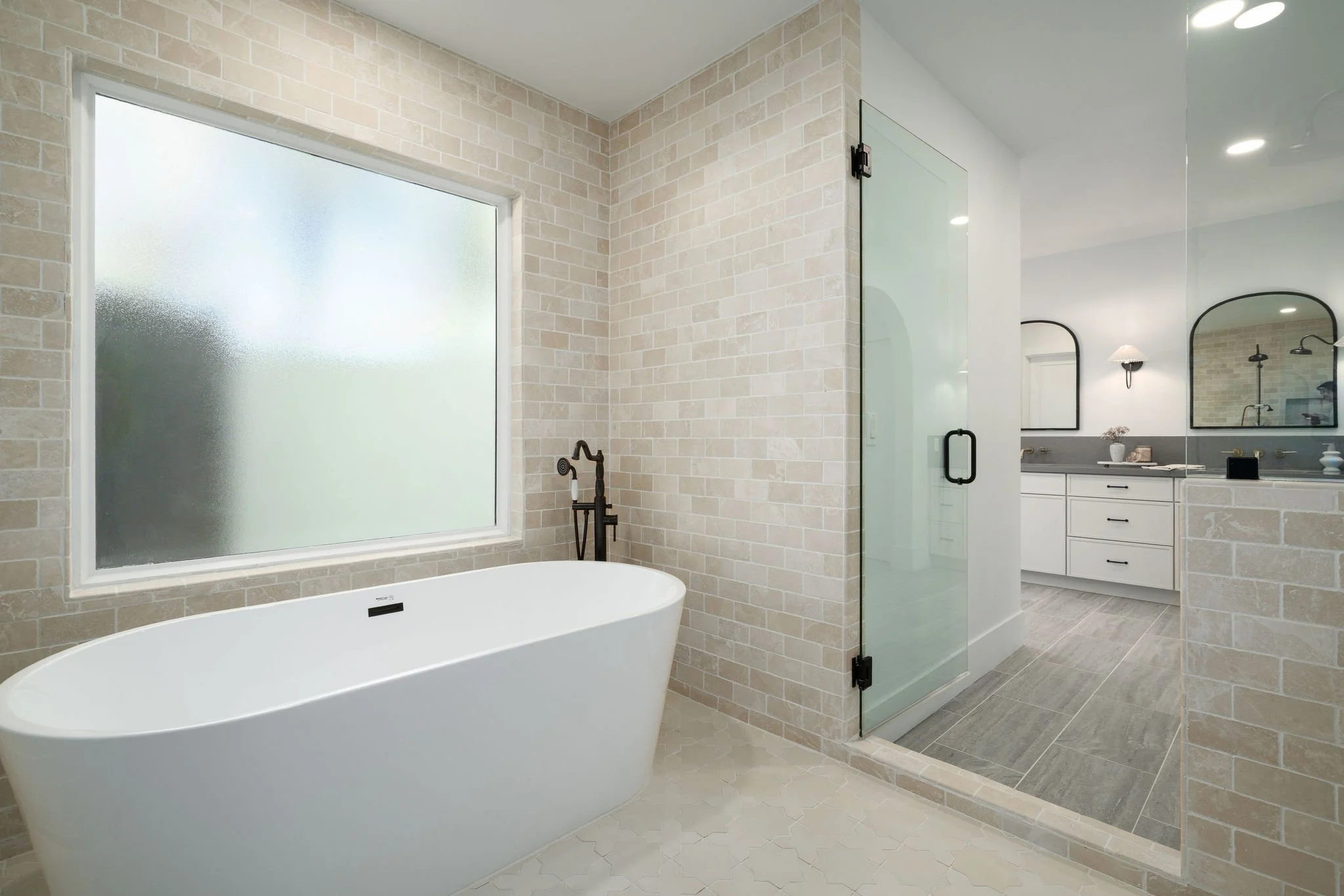 Master Bathroom 1.jpg