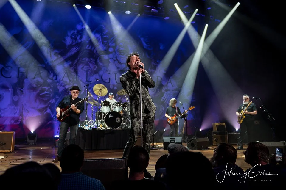 Chagall Guevara&nbsp;Deliver a Focused, Intimate Performance at the Ryman