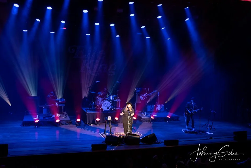 Elle King&nbsp;Brings Grit, Soul, and Swagger to the Ryman